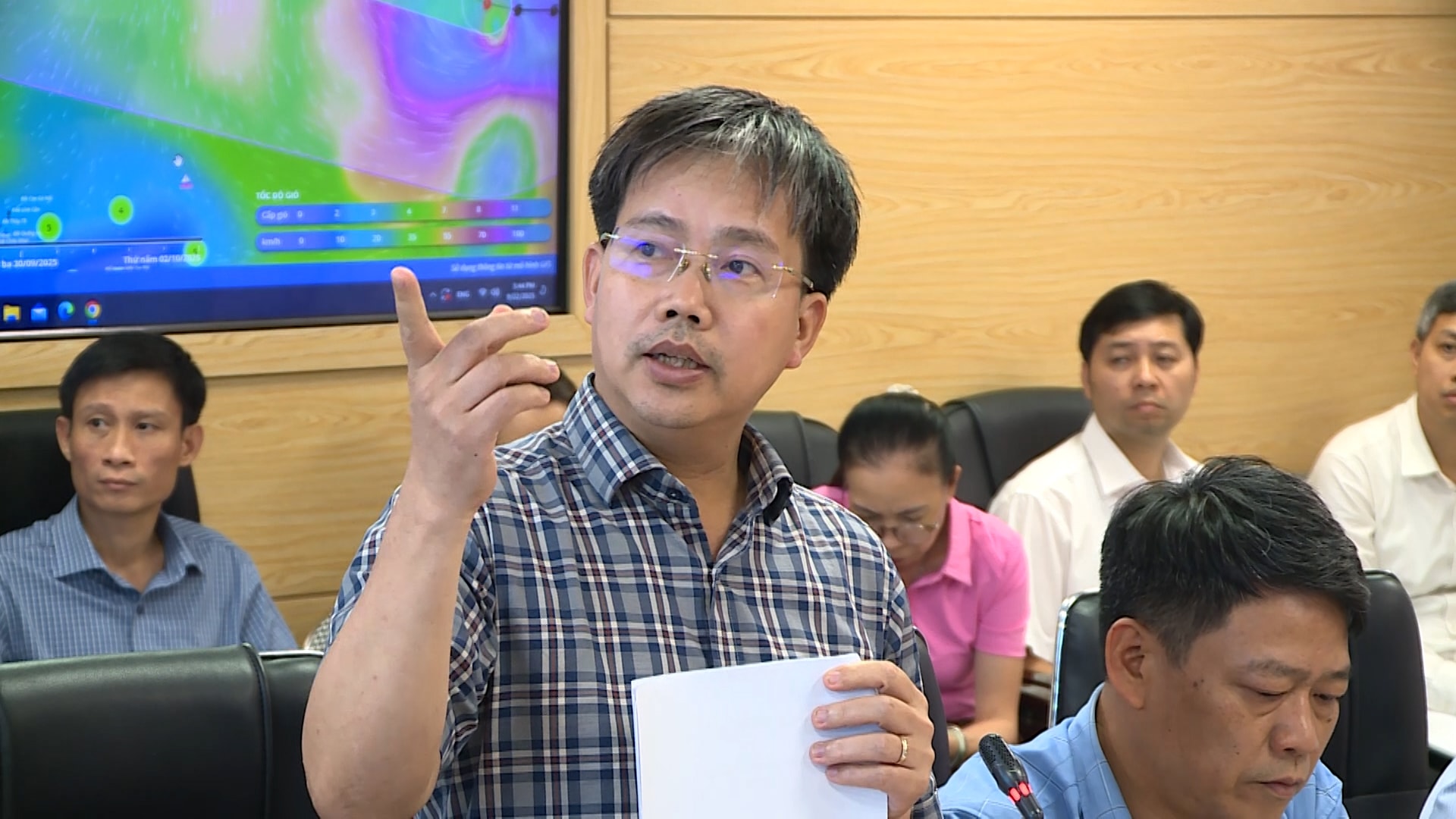 Ông Mai Văn Khiêm - Giám đốc Trung tâm Dự báo Khí tượng Thủy văn Quốc gia thông tin về dự báo cơn bão Ragasa