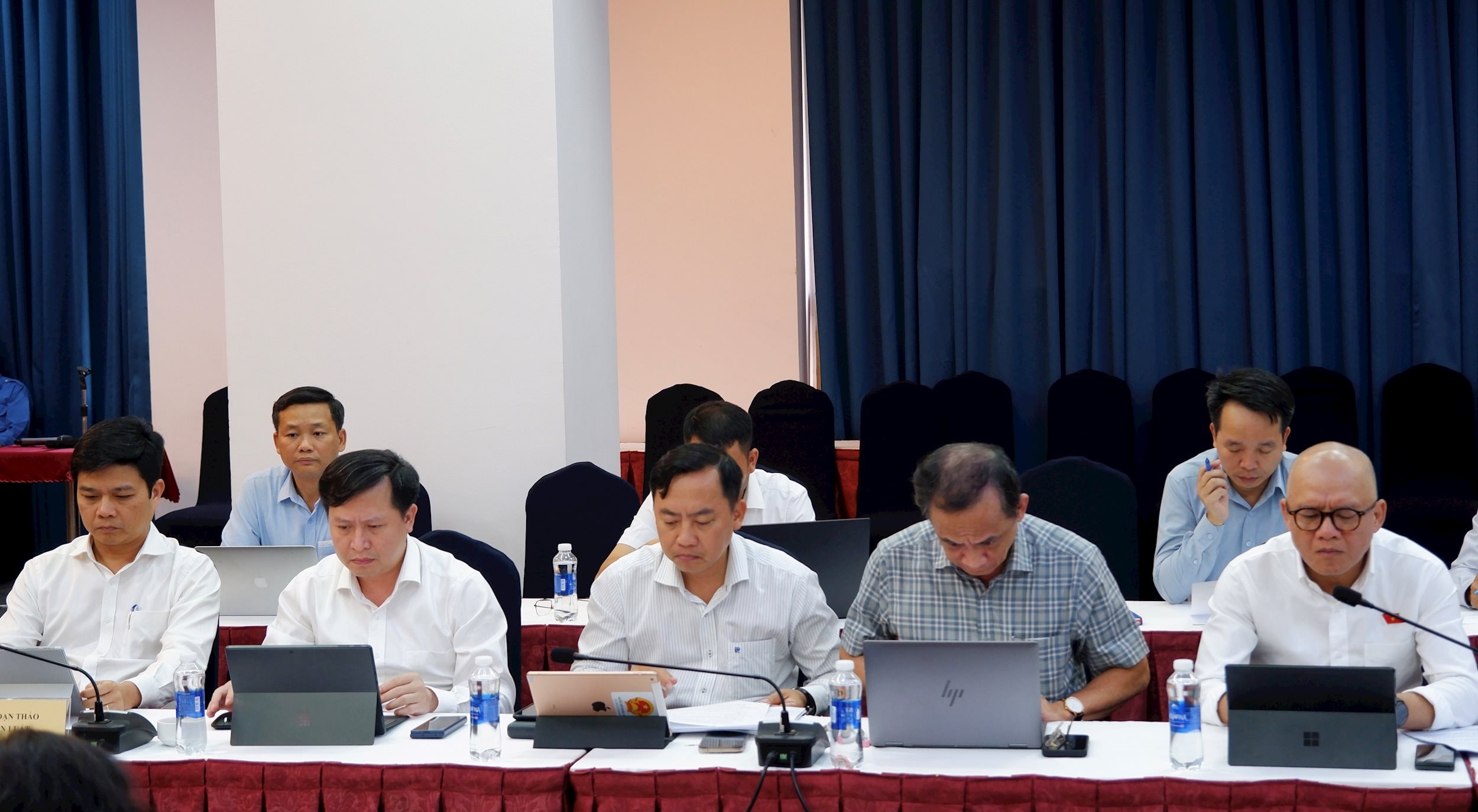 Các đại biểu tham dự hội thảo