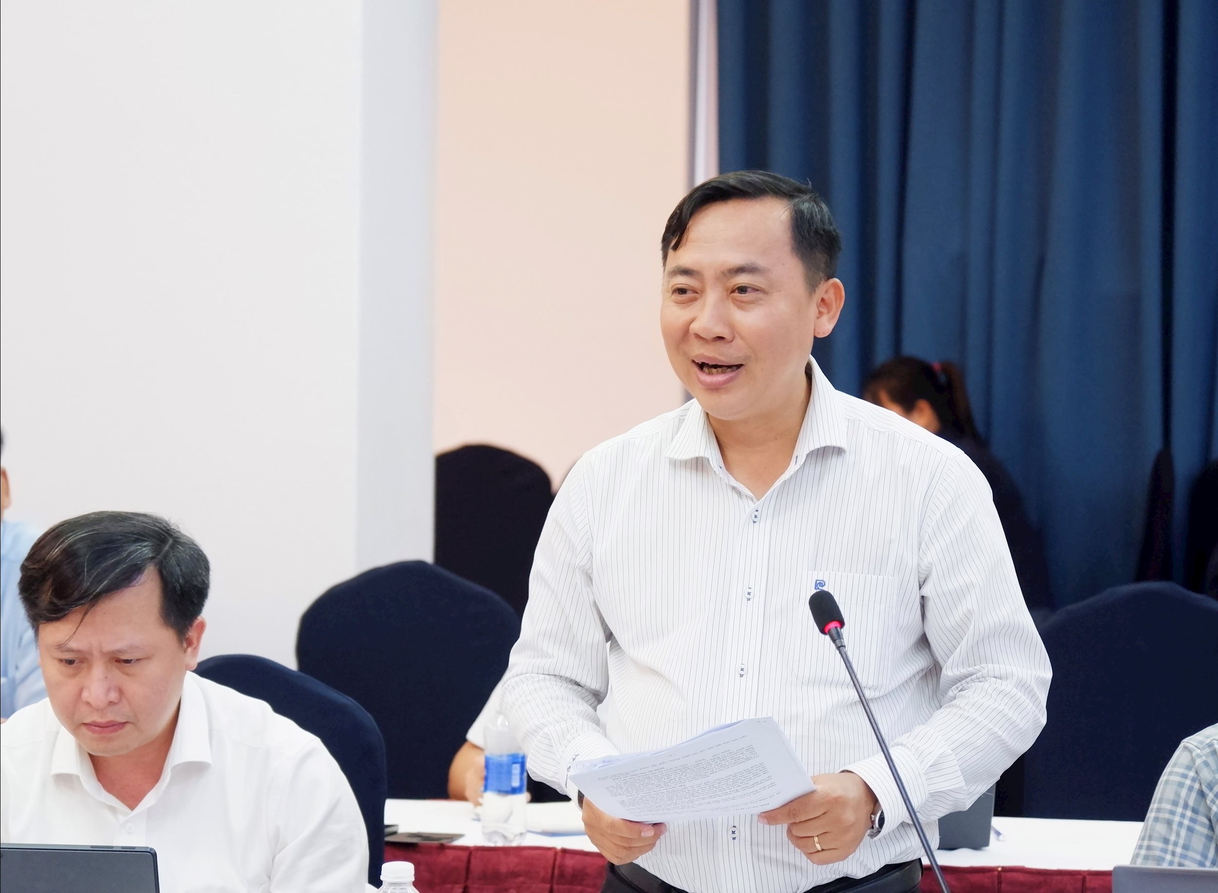 Phó Trưởng Đoàn chuyên trách Đoàn ĐBQH TP. Cần Thơ Đào Chí Nghĩa phát biểu