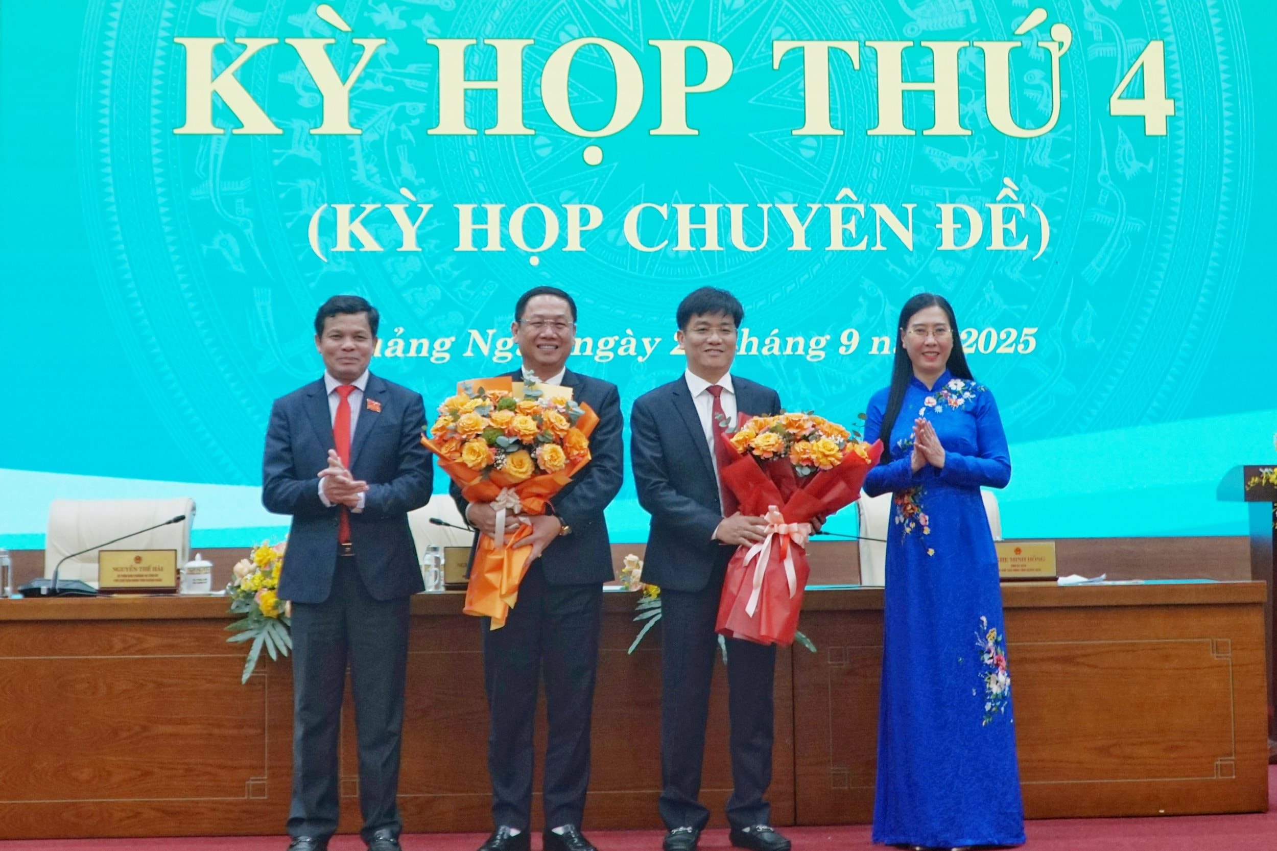 Hai Bí thư xã được bầu giữ chức Phó Chủ tịch UBND tỉnh Quảng Ngãi.