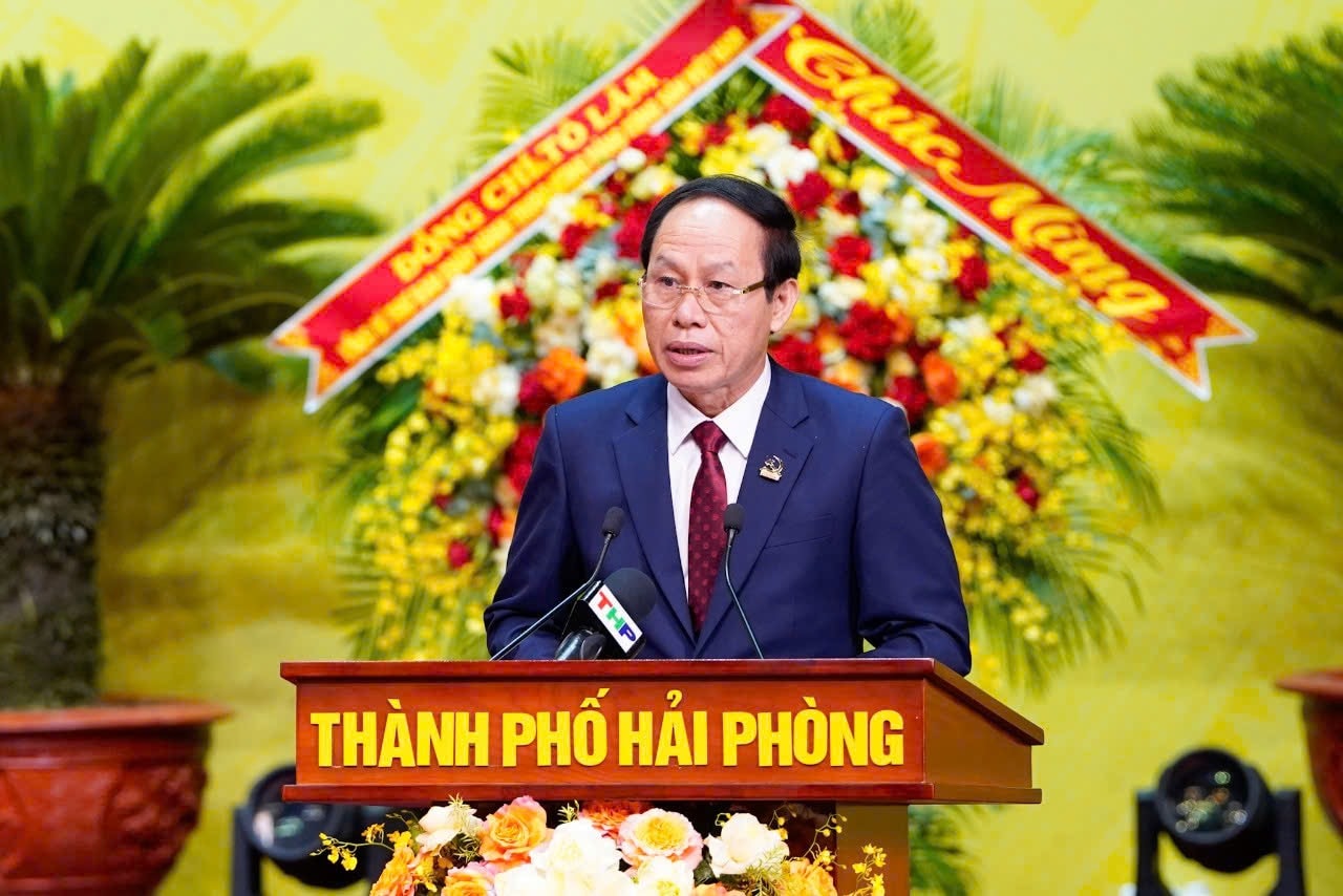 Genosse Sekretär des Stadtparteikomitees, Le Tien Chau, hielt auf dem Kongress eine Abschlussrede.