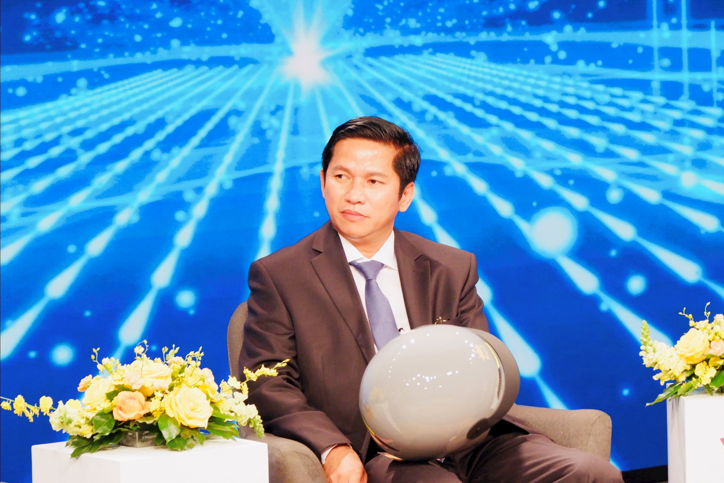 Tổng Giám đốc Tập đoàn Quốc tế Á Châu Mai Văn Thuận cho biết chi phí tối thiểu để sản xuất một chiếc mũ bảo hiểm đạt chuẩn khoảng 75.000 đồng