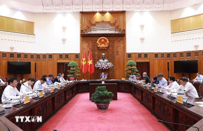 ttxvn-thu-tuong-chu-tri-cuoc-hop-day-nhanh-tien-do-thuc-hien-cac-du-an-duong-sat-2909-3.jpg