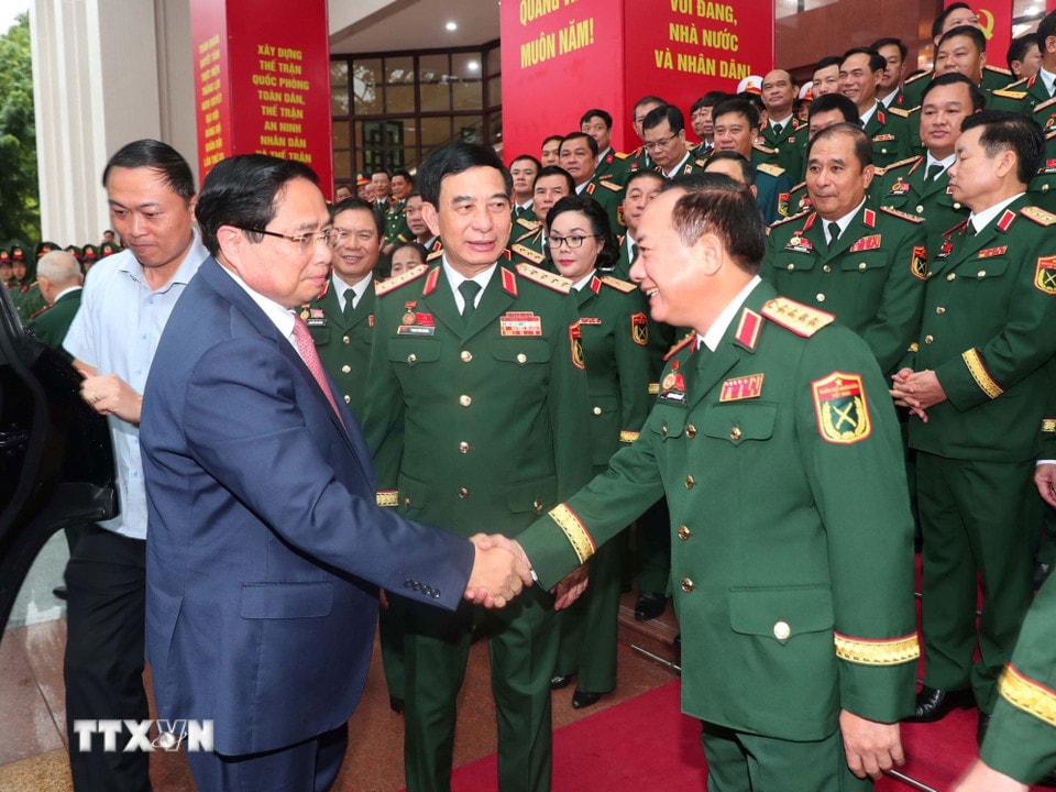 Prime Minister Pham Minh Chinh with delegates attending the Congress. (Photo: Trong Duc/VNA)