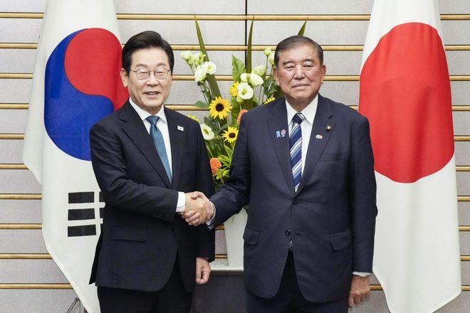South Korea's Lee, outgoing Japan PM Ishiba hold talks on better ties, U.S. trade deals | The Asahi Shimbun: Breaking News, Japan News and Analysis