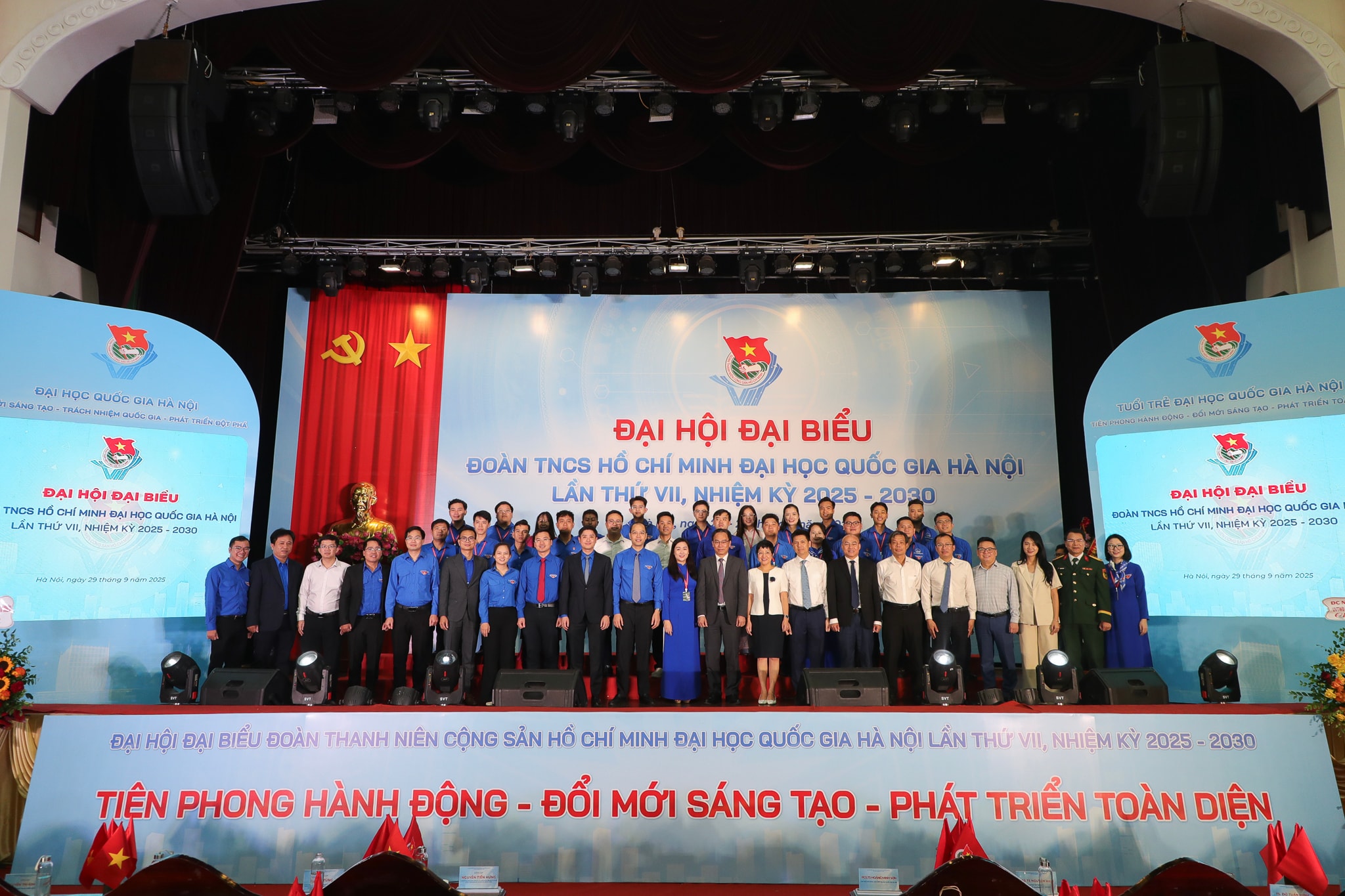 VNU - Dai hoi Dai bieu Doan TN lan thu VII (86)