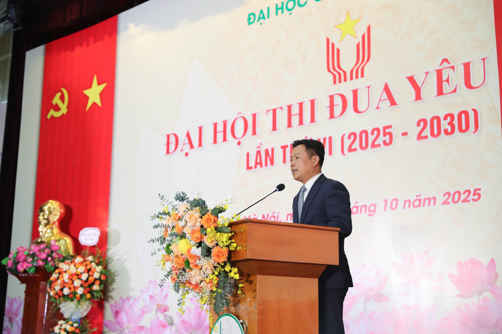 0VNU - Thu truong Bo Giao duc va Dao tao Le Quan (1)