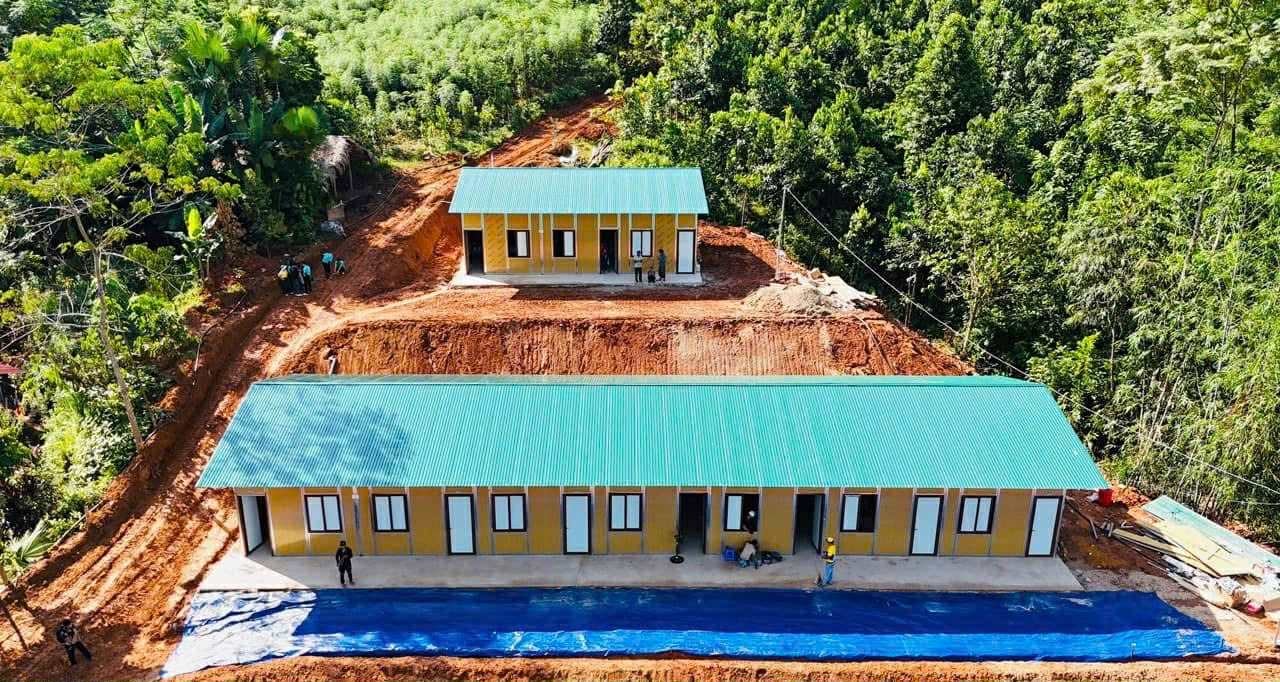 Ảnh 8 Khu nhà tạm dành cho các hộ dân Làng Lủ được Vingroup hỗ trợ, hoàn thành sau 7 ngày thi công.