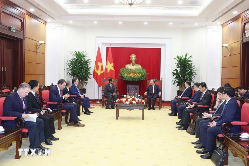 Tổng Bí thư Tô Lâm tiếp ông Sandeep Bharathi, Chủ tịch Tập đoàn Marvell toàn cầu, Hoa Kỳ. (Ảnh: Thống Nhất/TTXVN)