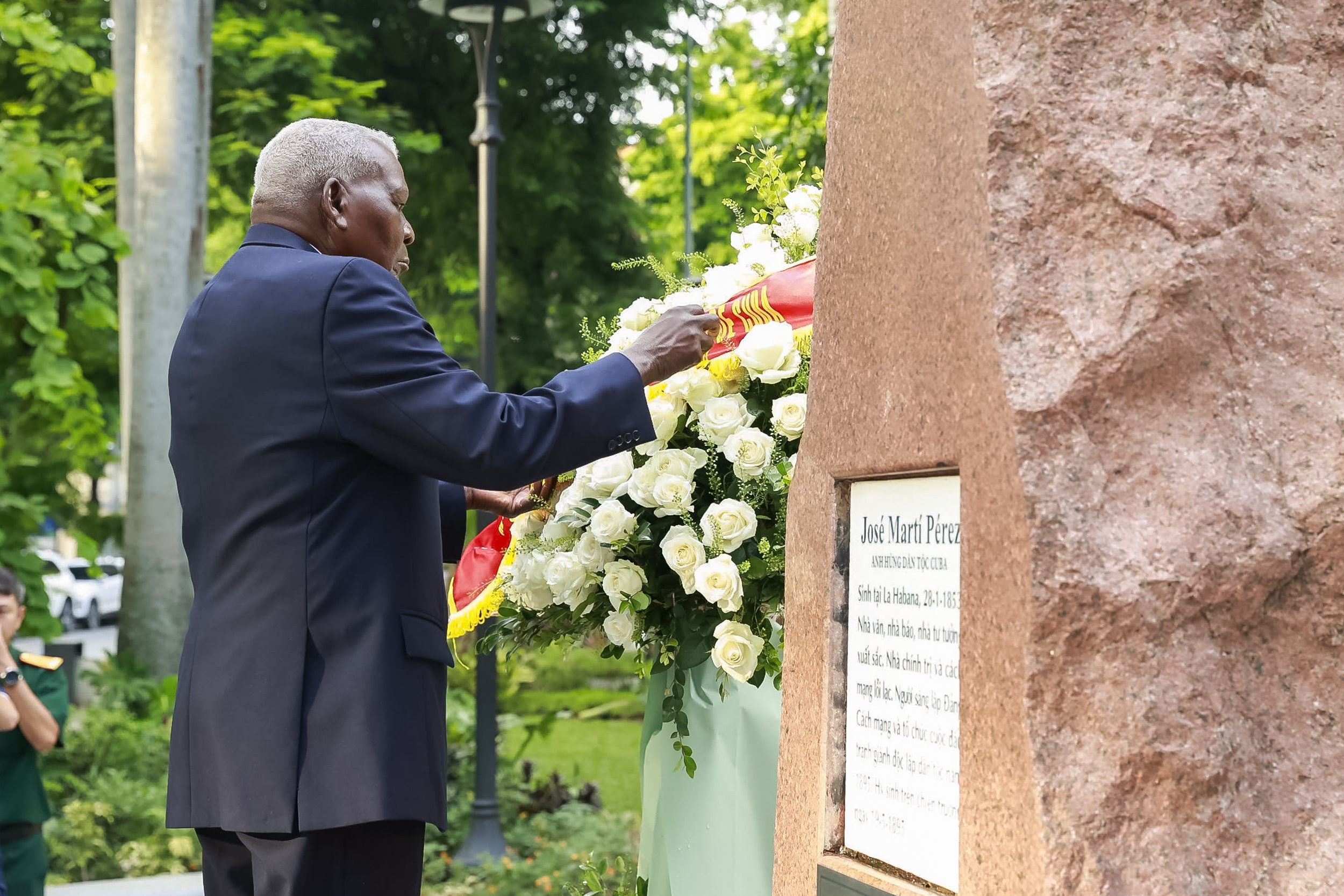 CuBa- TuongDaiJoseMarti-2