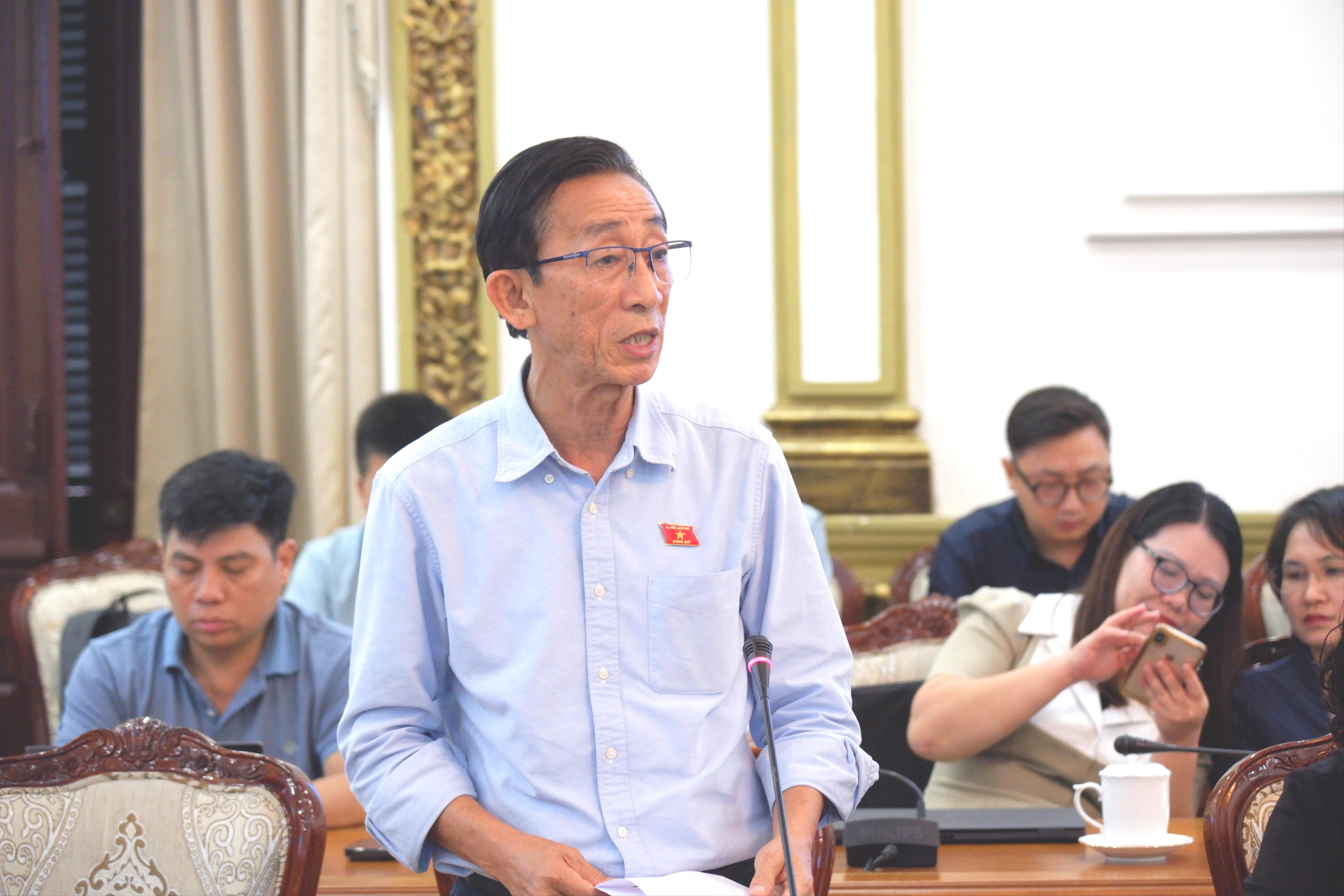 ĐBQH Trần Hoàng Ngân (TP. Hồ Chí Minh) phát biểu