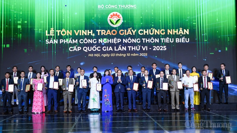trao-giai-21093089.jpg