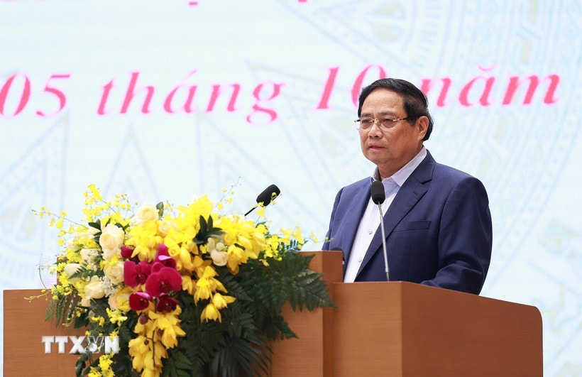 Thủ tướng Phạm Minh Chính phát động thi đua chào mừng Đại hội XIV của Đảng. (Ảnh: Dương Giang/TTXVN)