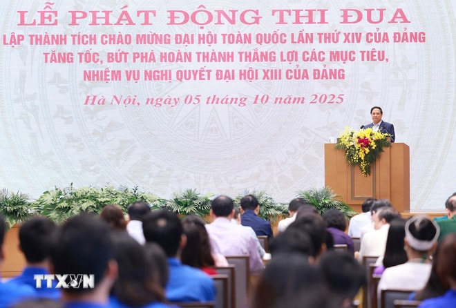 Thủ tướng Phạm Minh Chính phát động thi đua chào mừng Đại hội XIV của Đảng. (Ảnh: Dương Giang/TTXVN) ttxvn-thu-tuong-phat-dong-thi-dua-chao-mung-dai-hoi-xiv-cua-dang-8317846-3.jpg