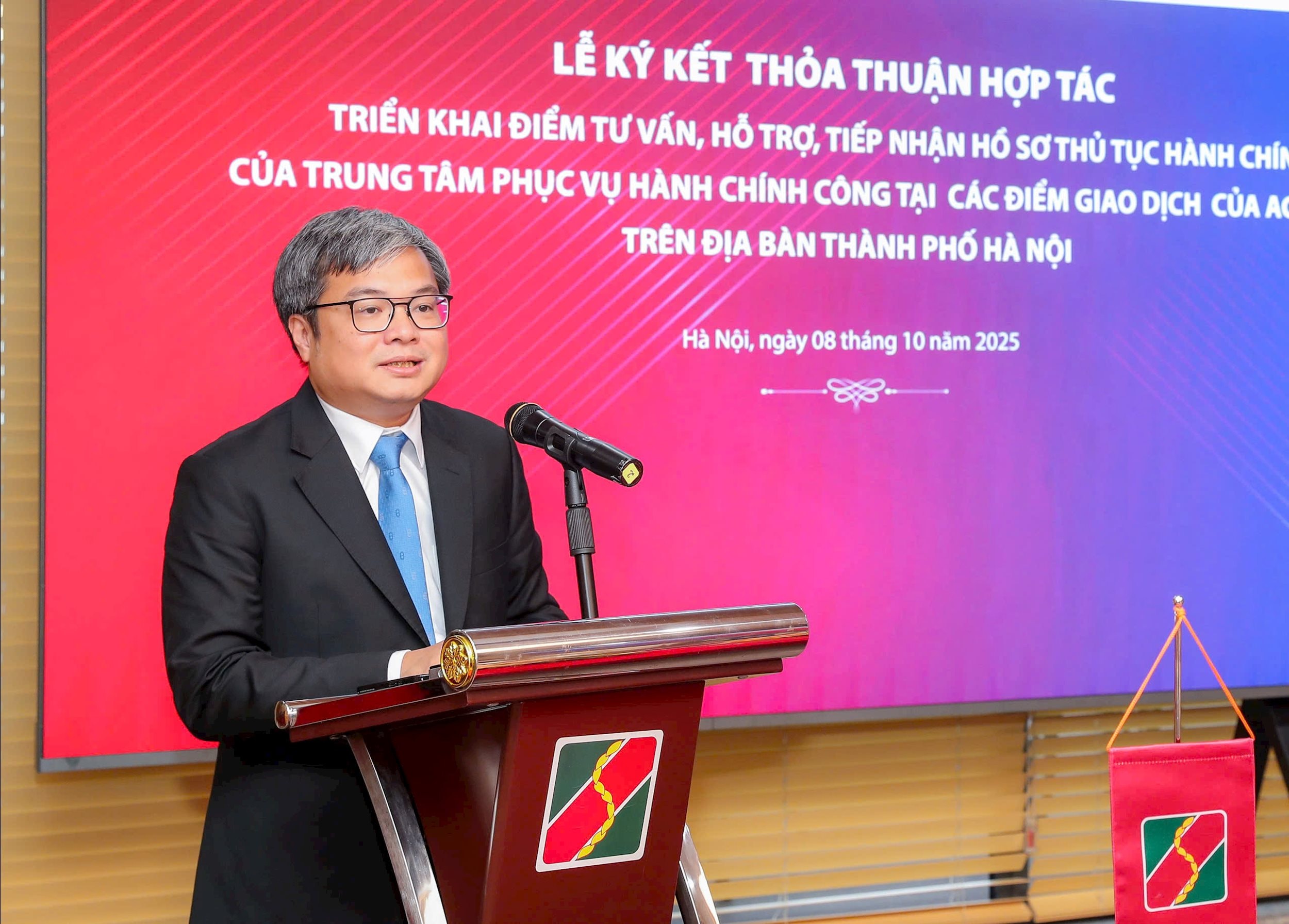 Ảnh 2 - Ông Trương Việt Dũng - Phó Chủ tịch UBND TP Hà Nội phát biểu tại lễ ký kết