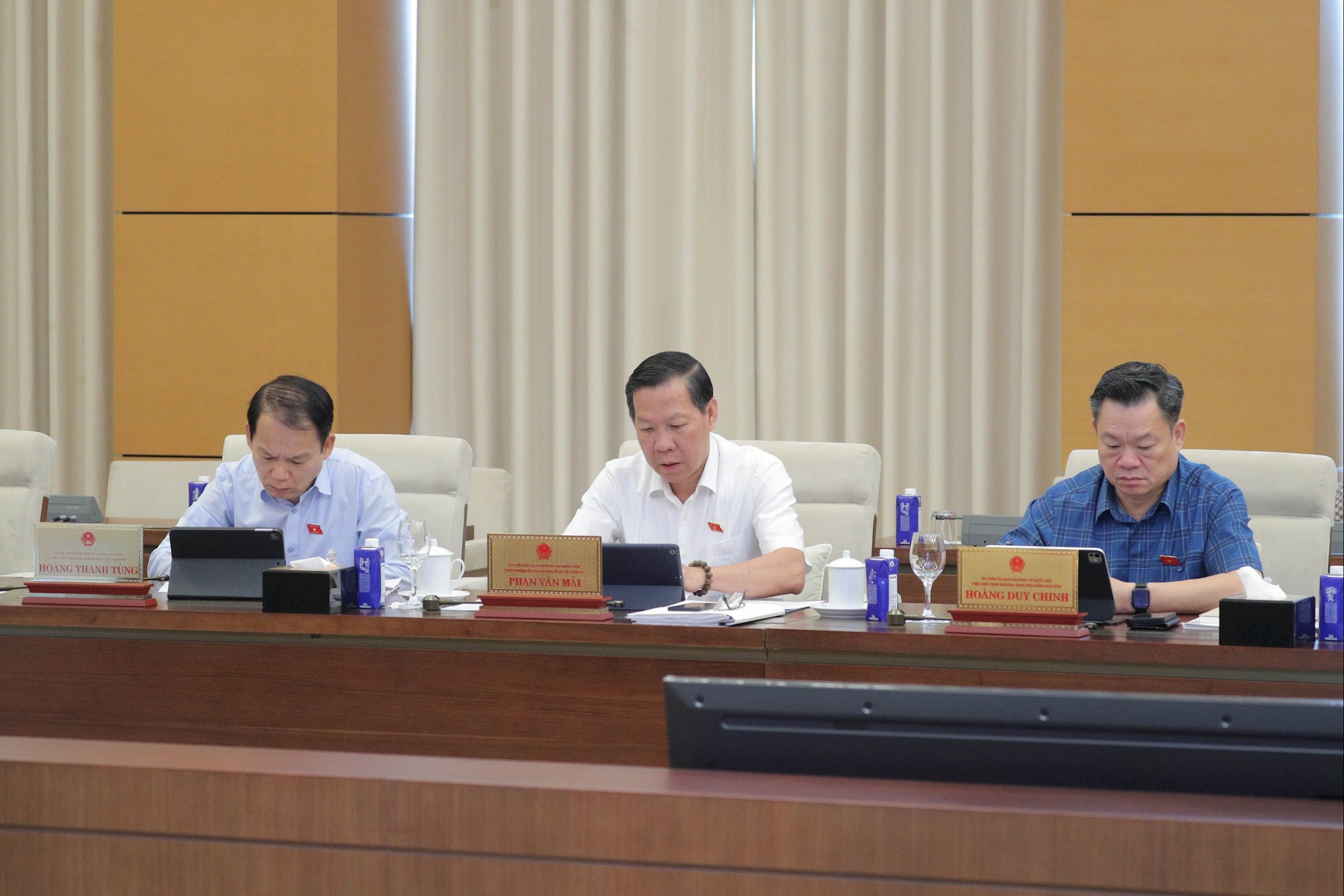 Delegates attending 1