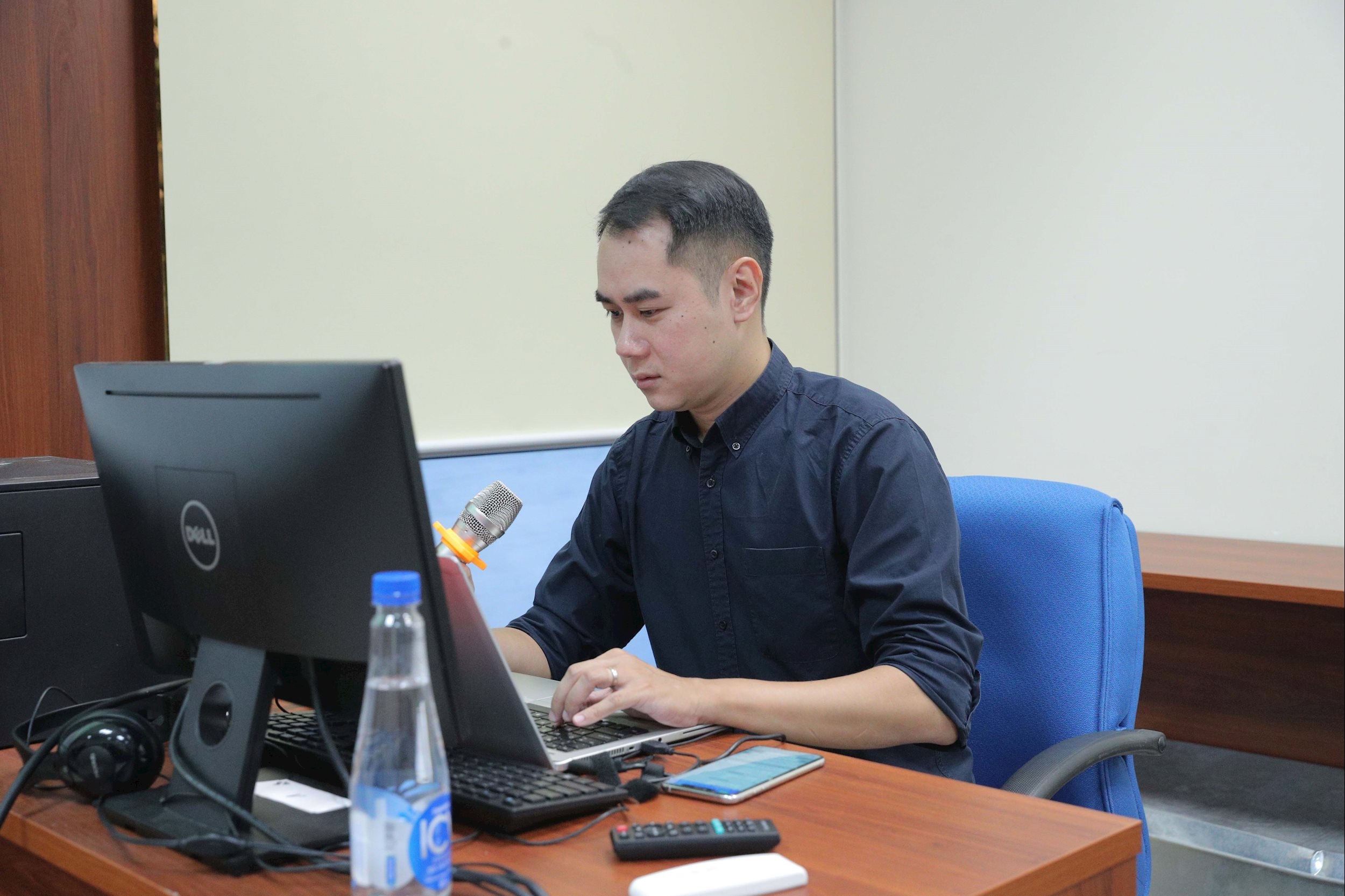 Đại diện Tập đoàn Viettel giới thiệu tổng quan về các tính năng của Hệ thống