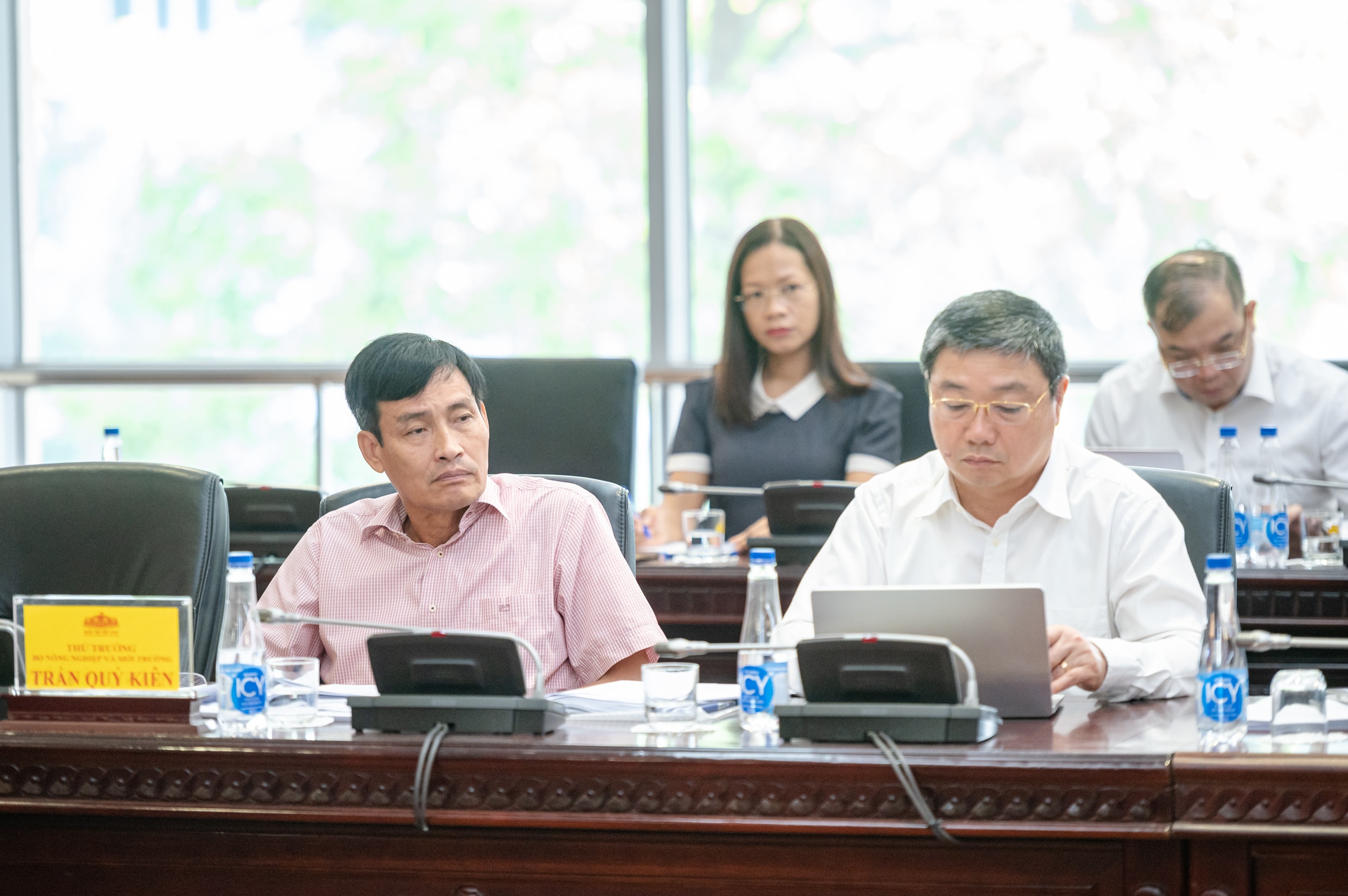 Các đại biểu dự Phiên họp