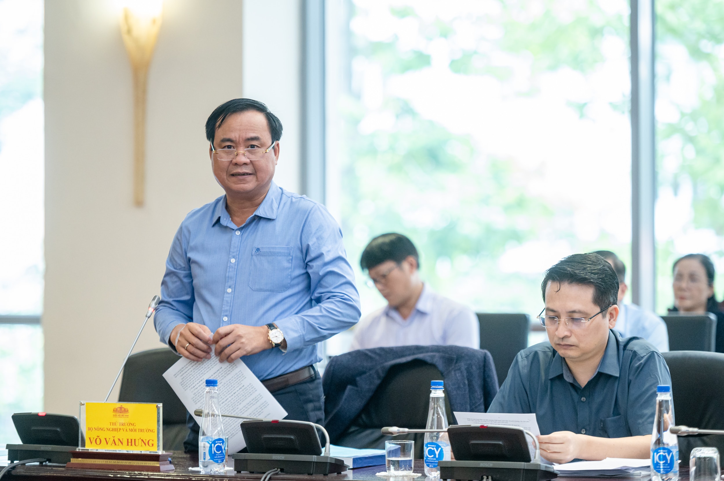 Thứ trưởng Bộ Nông nghiệp và Môi trường Võ Văn Hưng phát biểu