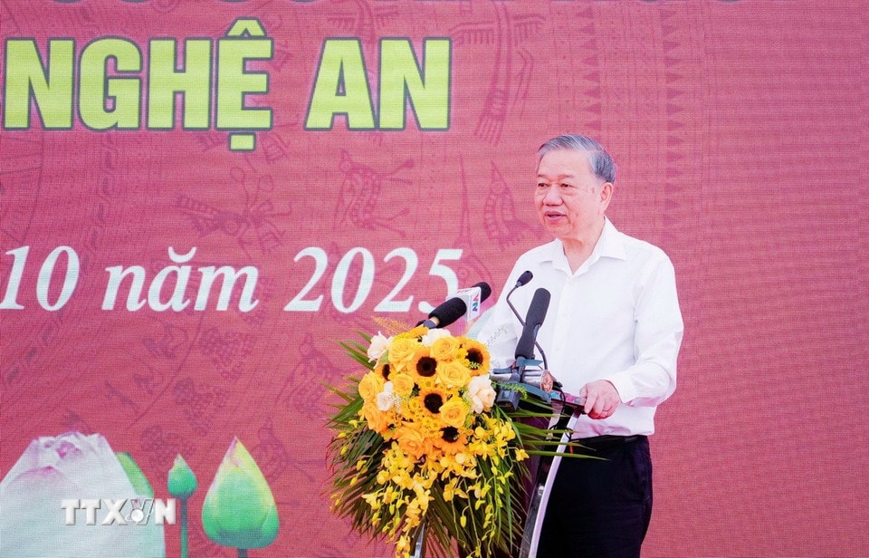 Tổng Bí thư Tô Lâm phát biểu tại lễ khởi công trường Phổ thông nội trú liên cấp Na Ngoi. (Ảnh: Trịnh Duy Hưng/TTXVN)
