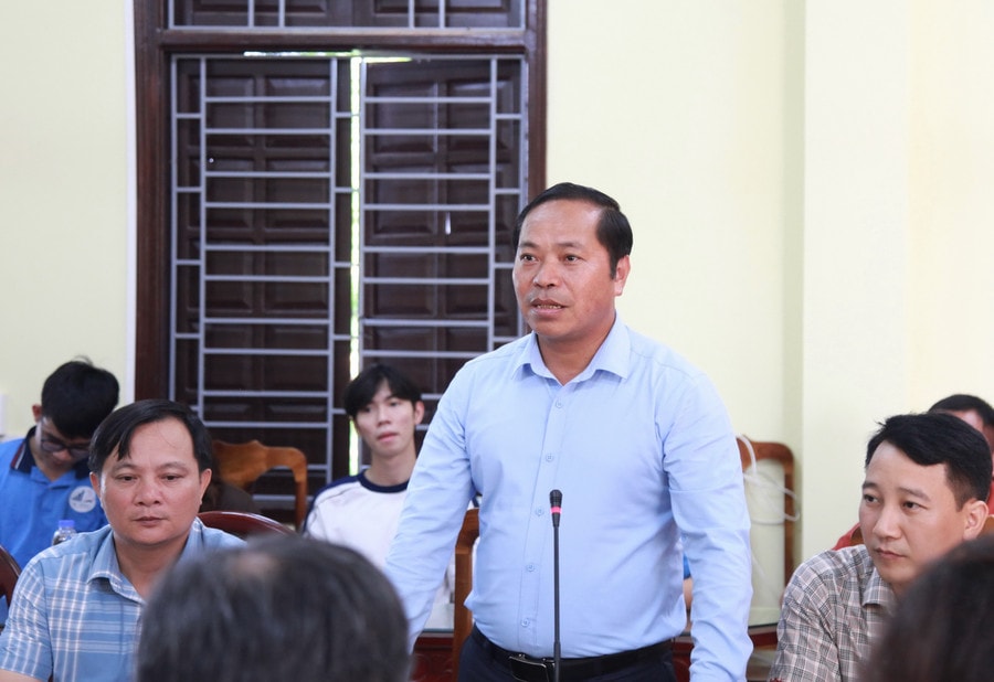 Ông Phạm Văn Nghị - Chủ tịch UBND xã Hoàng Vân phát biểu cảm ơn.