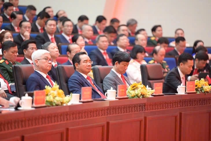 ác đại biểu dự phiên họp trù bị Đại hội đại biểu Đảng bộ TP. Hồ Chí Minh lần thứ I, nhiệm kỳ 2025 - 2030 sáng 13/10. Ảnh: BTC ĐẠI HỘI