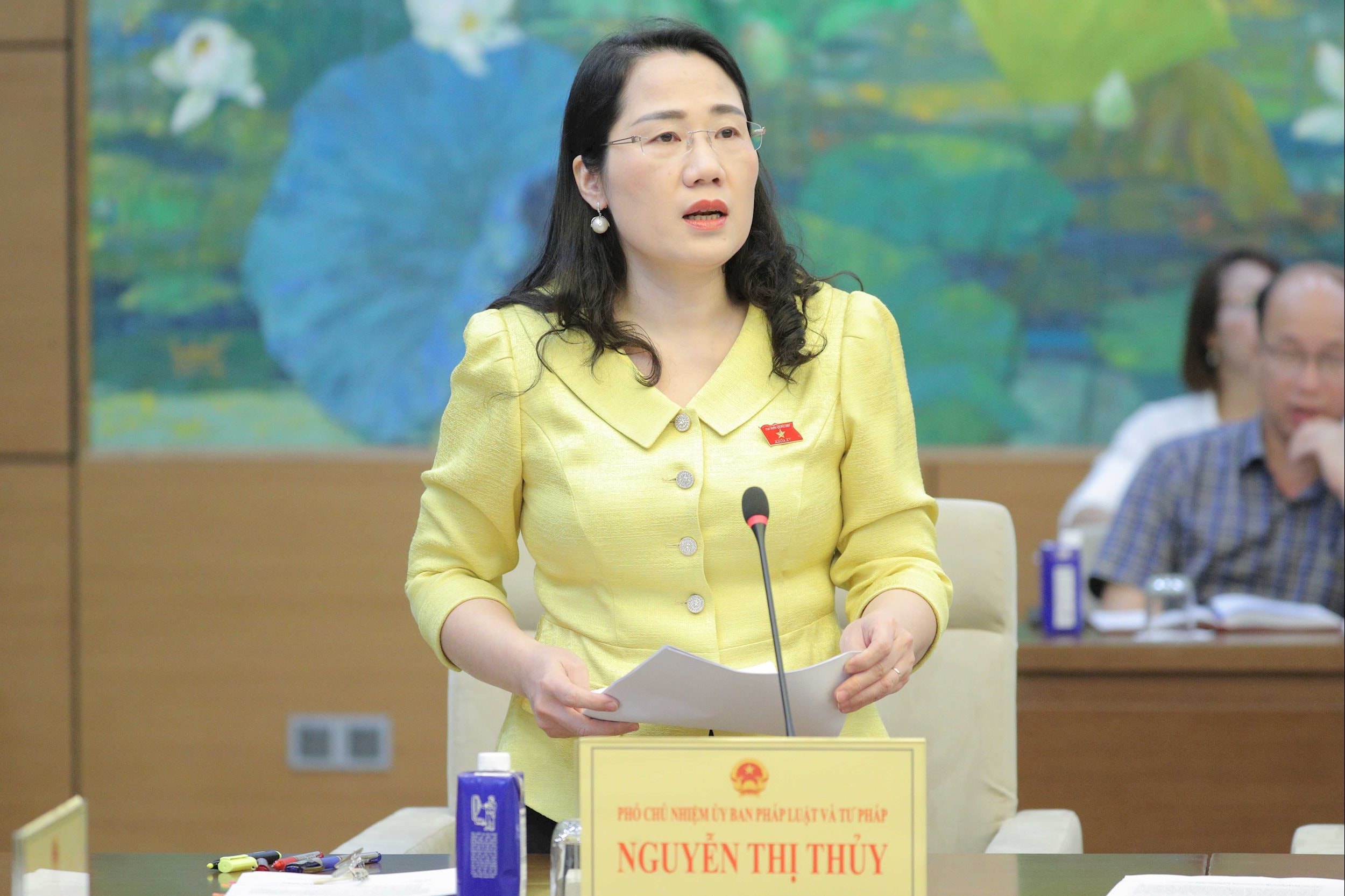 Phó Chủ nhiệm Ủy ban Pháp luật và Tư pháp Nguyễn Thị Thủy