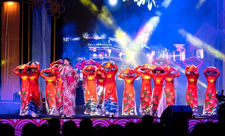 Việt Nam - Nhật Bản. Ảnh Lưu Hương