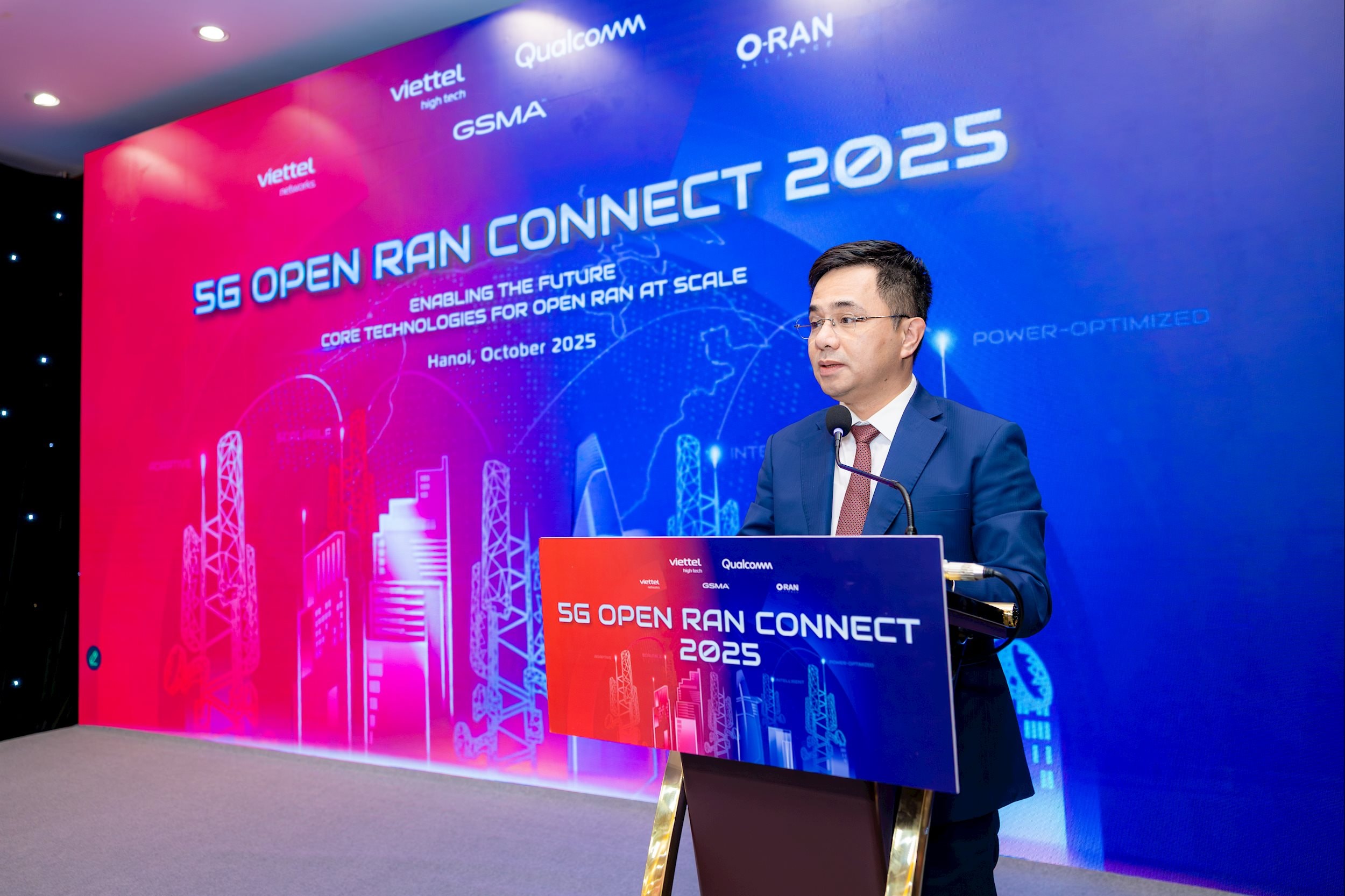 3_Ông Nguyễn Vũ Hà, Phó Tổng Giám đốc Tập đoàn Viettel cho biết Viettel là nhà mạng đầu tiên trên thế giới triển khai 5G Open RAN đạt chất lượng tương đương các nhà cung cấp hàng đầu trên thế giới