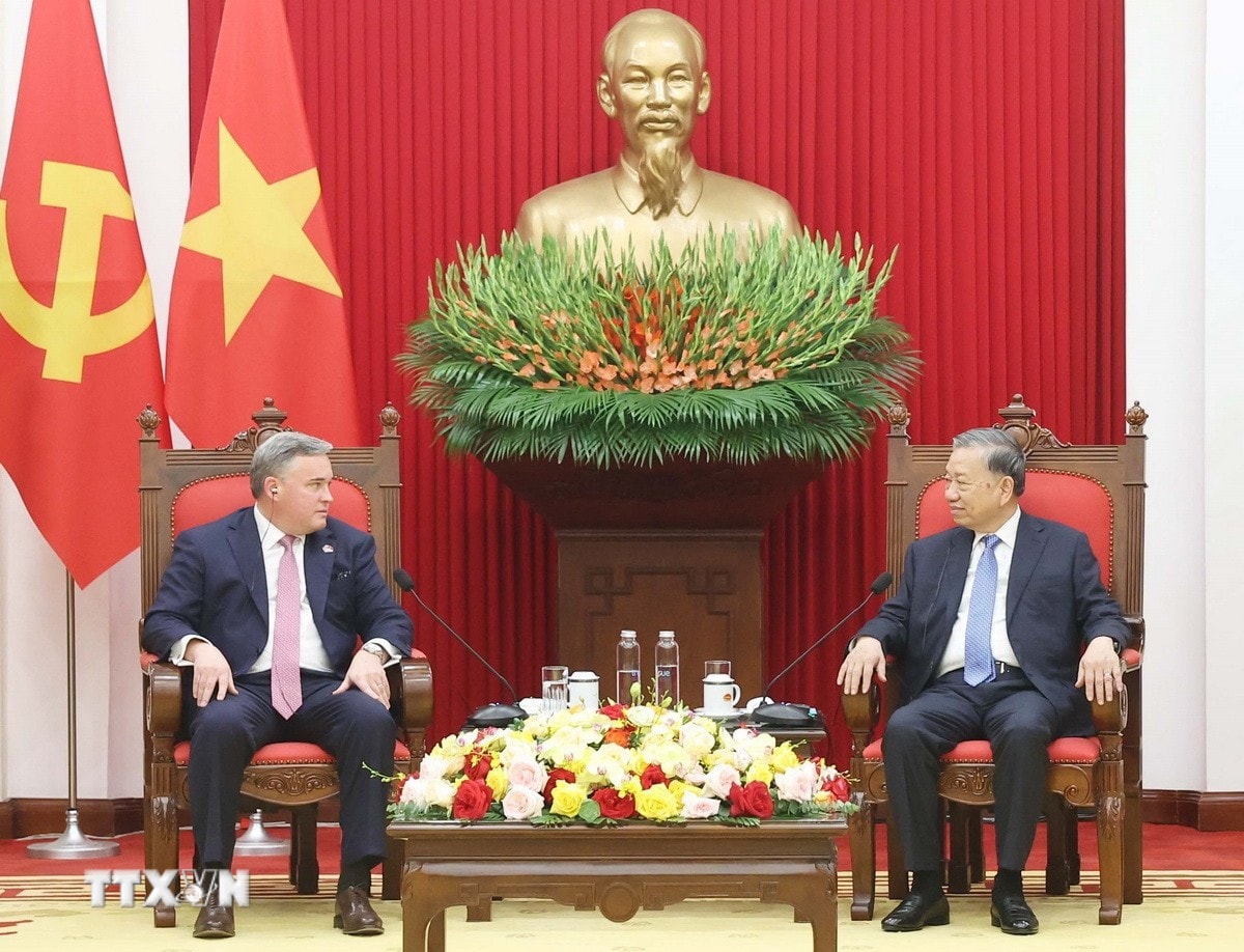 tong-bi-thu-tap-doan-murphy-oil-1.jpg