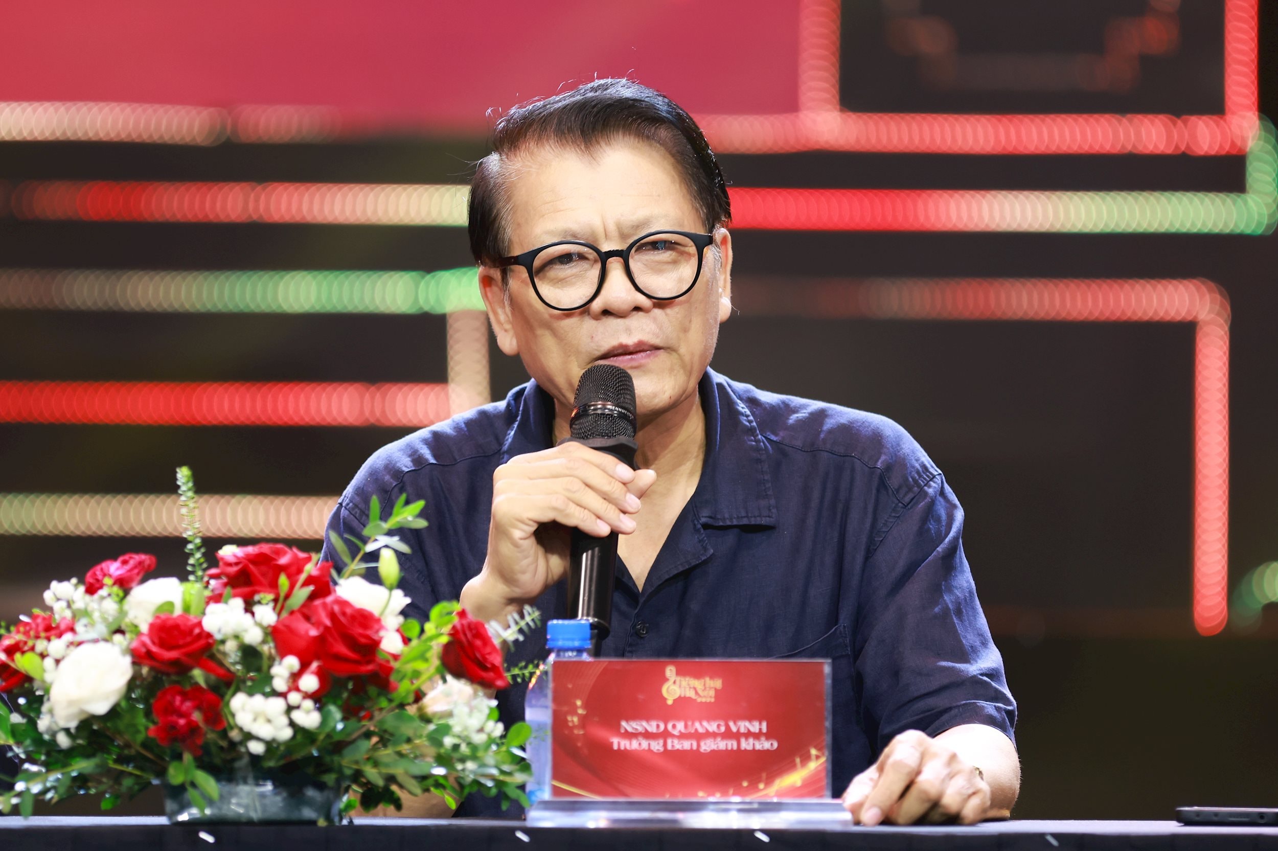 Trưởng ban Giám khảo Chủ tịch Hội Âm nhạc Hà Nội NSND Quang Vinh