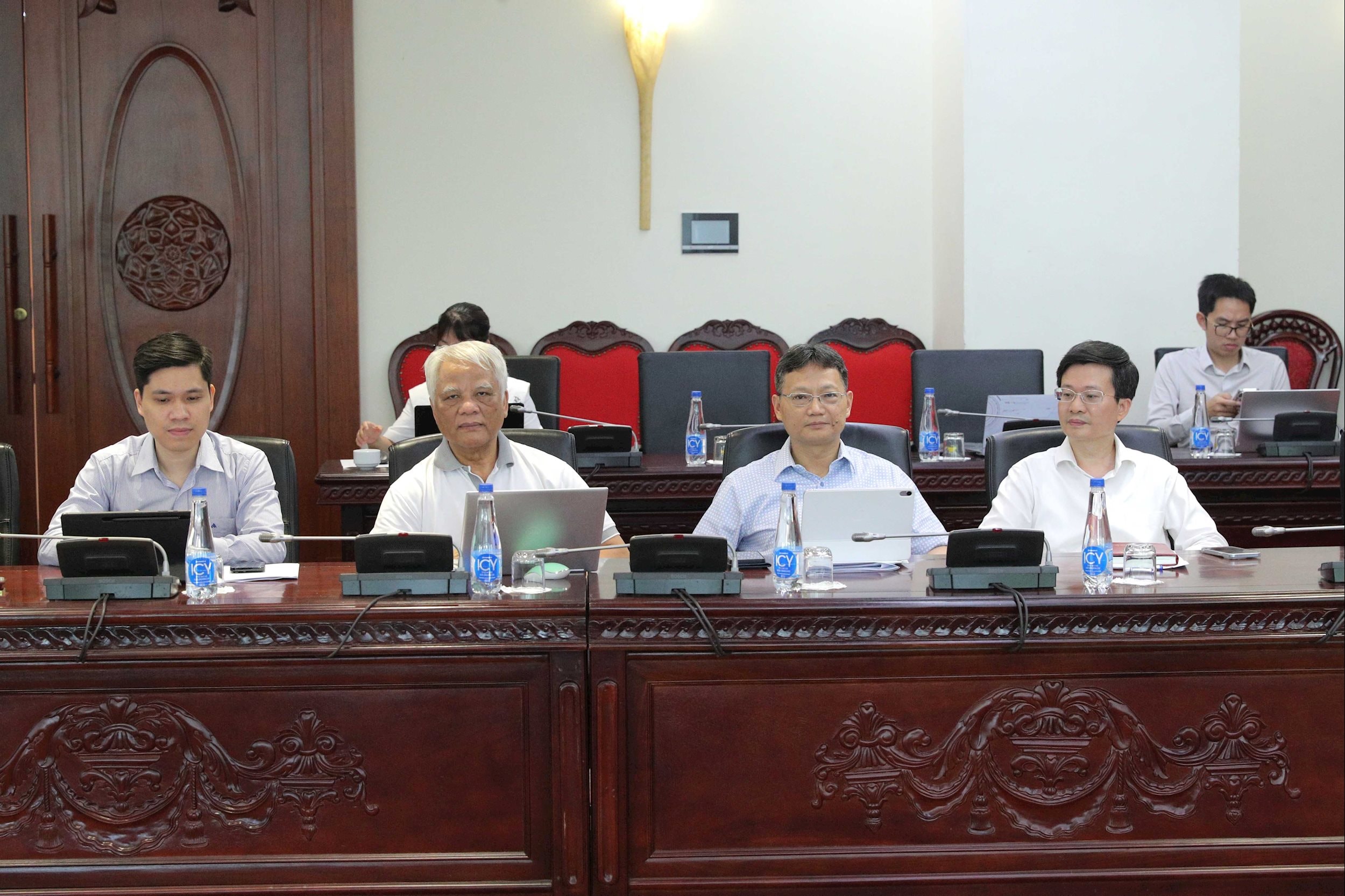 Các đại biểu dự