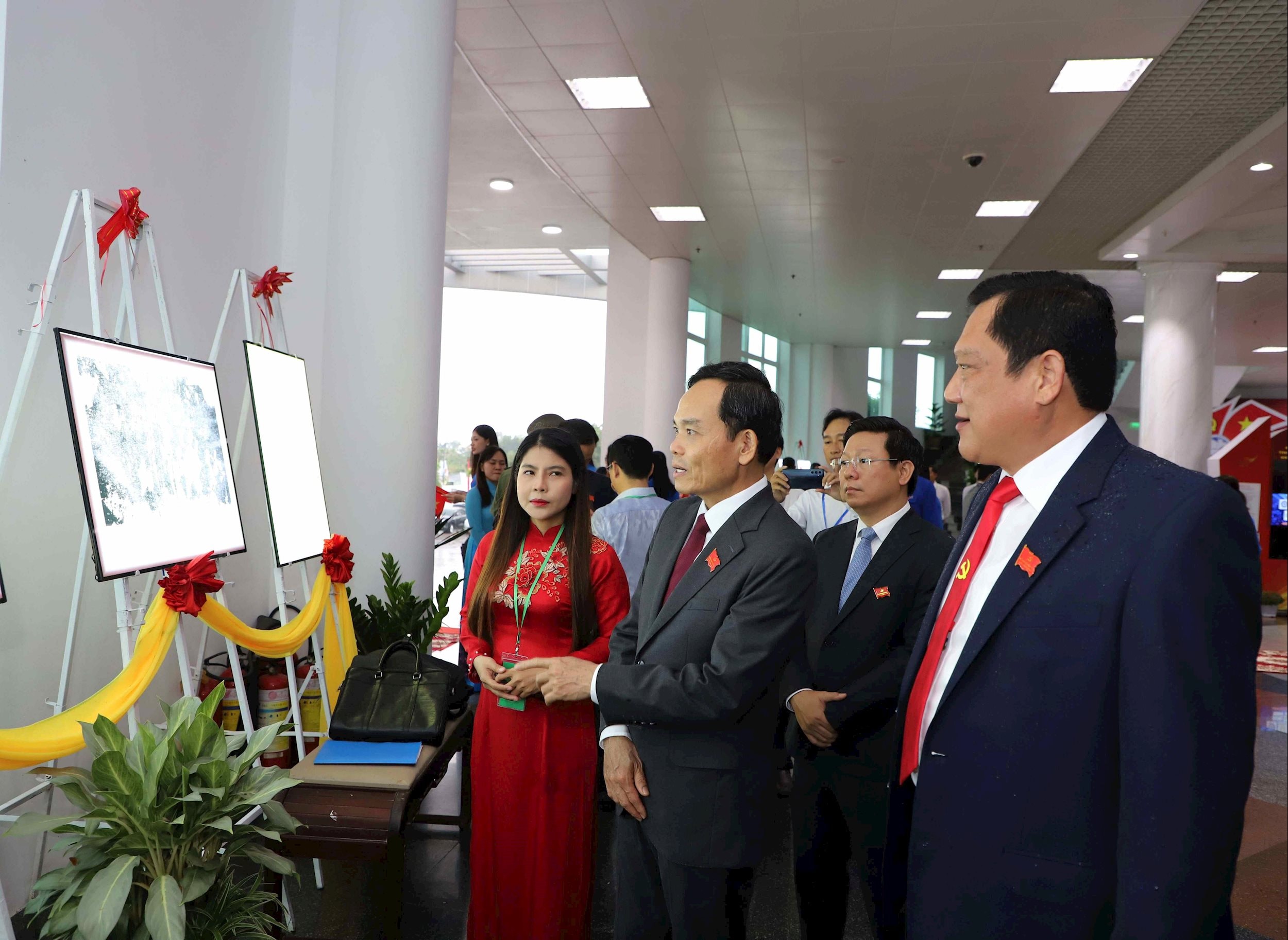 ការបើក ២