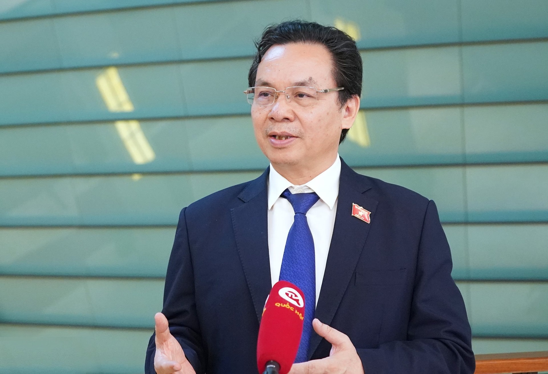 hoang-van-cuong.jpg