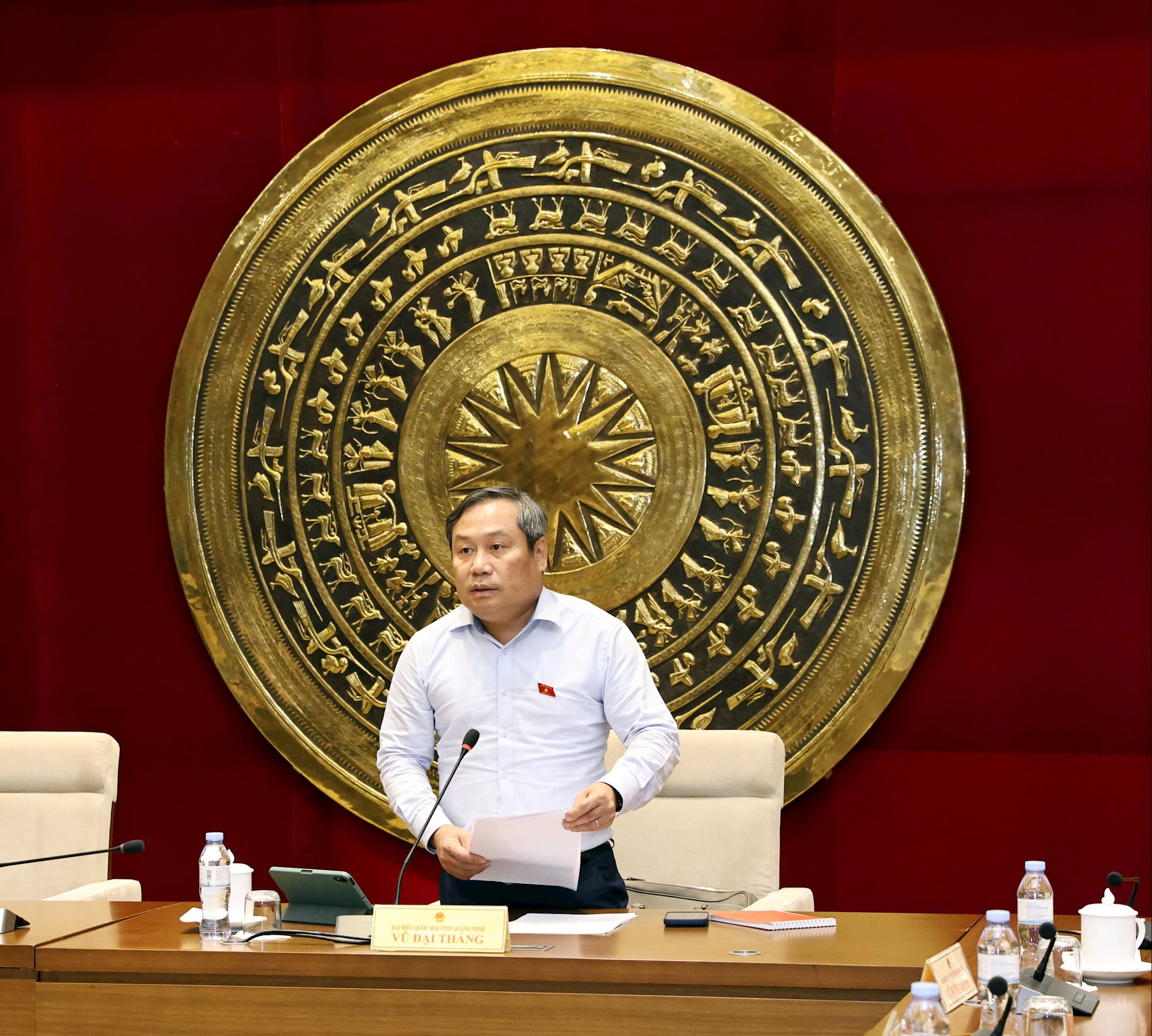 Bí thư Tỉnh Ủy, Trưởng Đoàn ĐBQH tỉnh Quảng Ninh, Tổ trưởng Tổ 14 Vũ Đại Thắng phát biểu