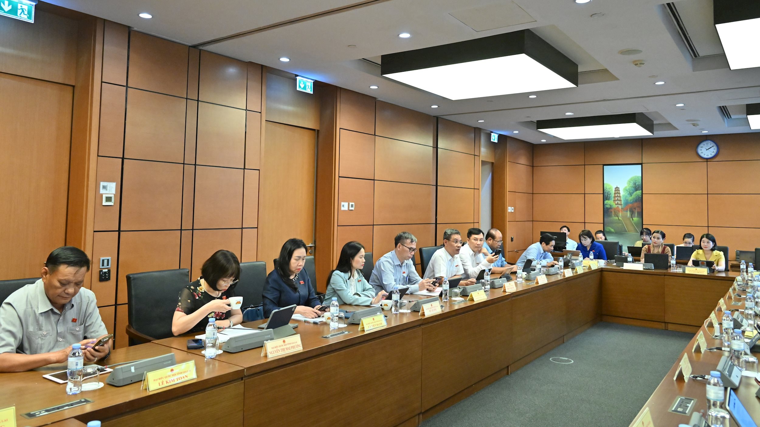 Các đại biểu tại phiên thảo luận tổ 5VQK_0546