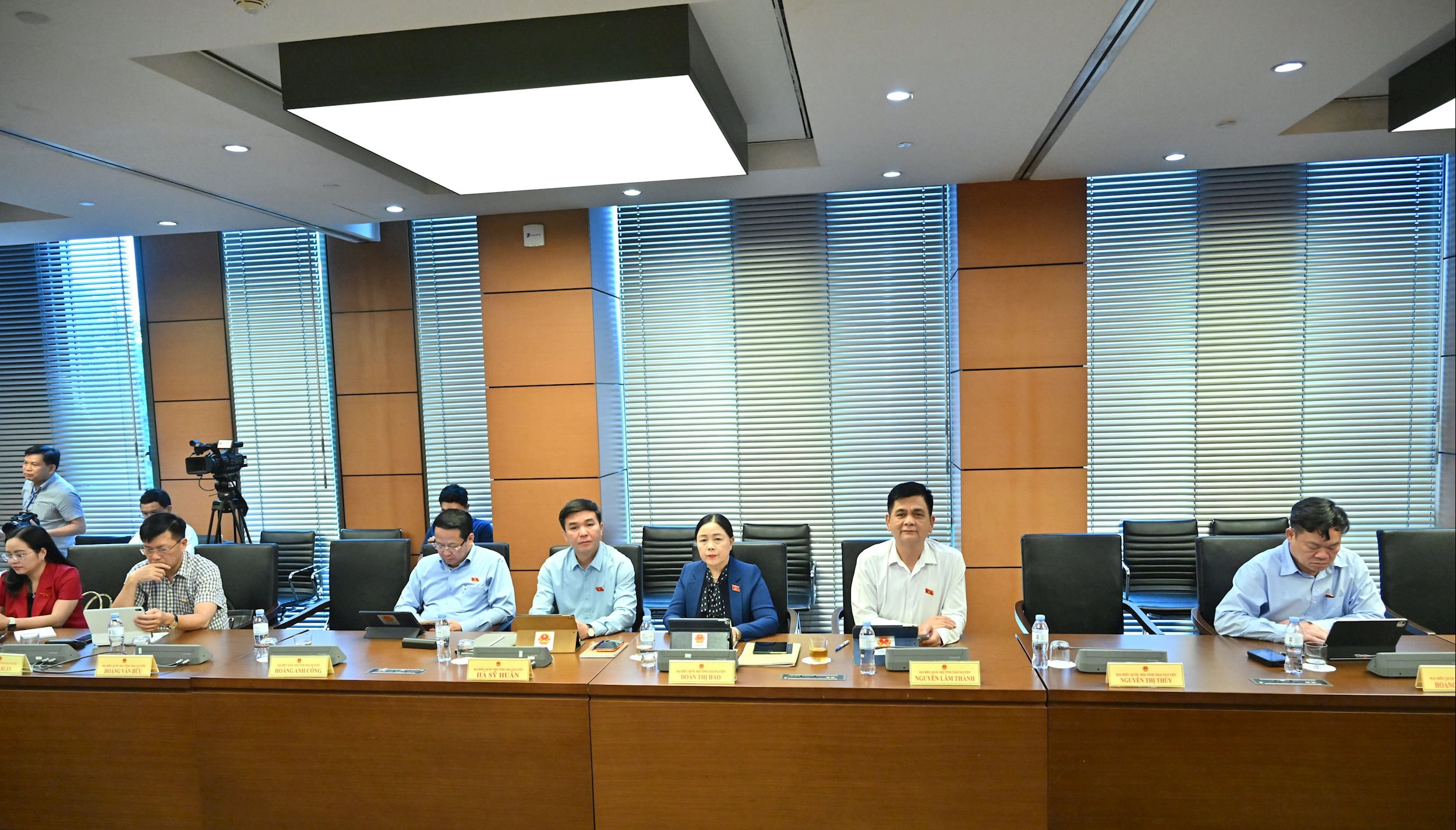 Các đại biểu tại phiên thảo luận tổ