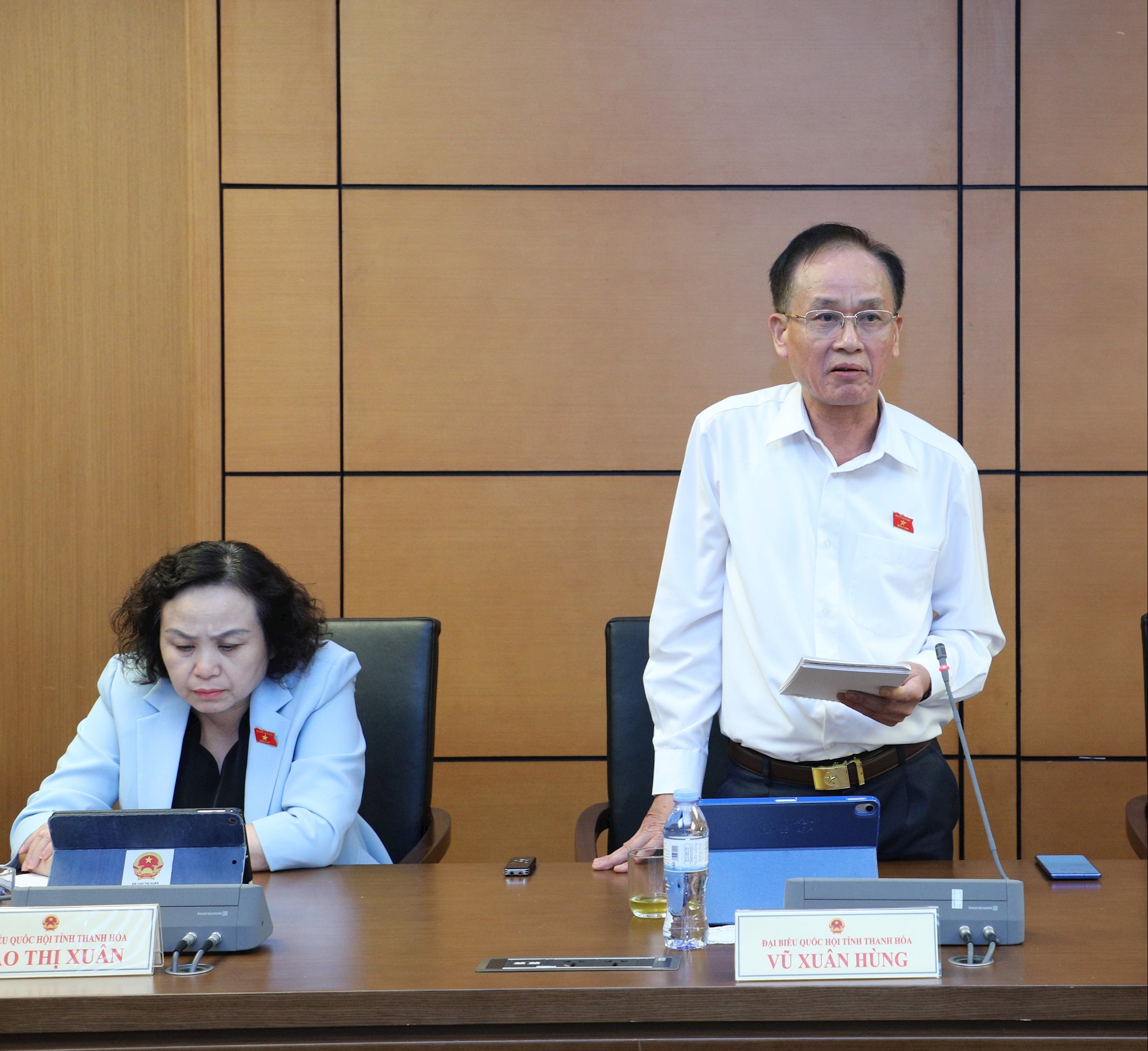 Đại biểu Quốc hội tỉnh Thanh Hóa Vũ Xuân Hùng phát biểu