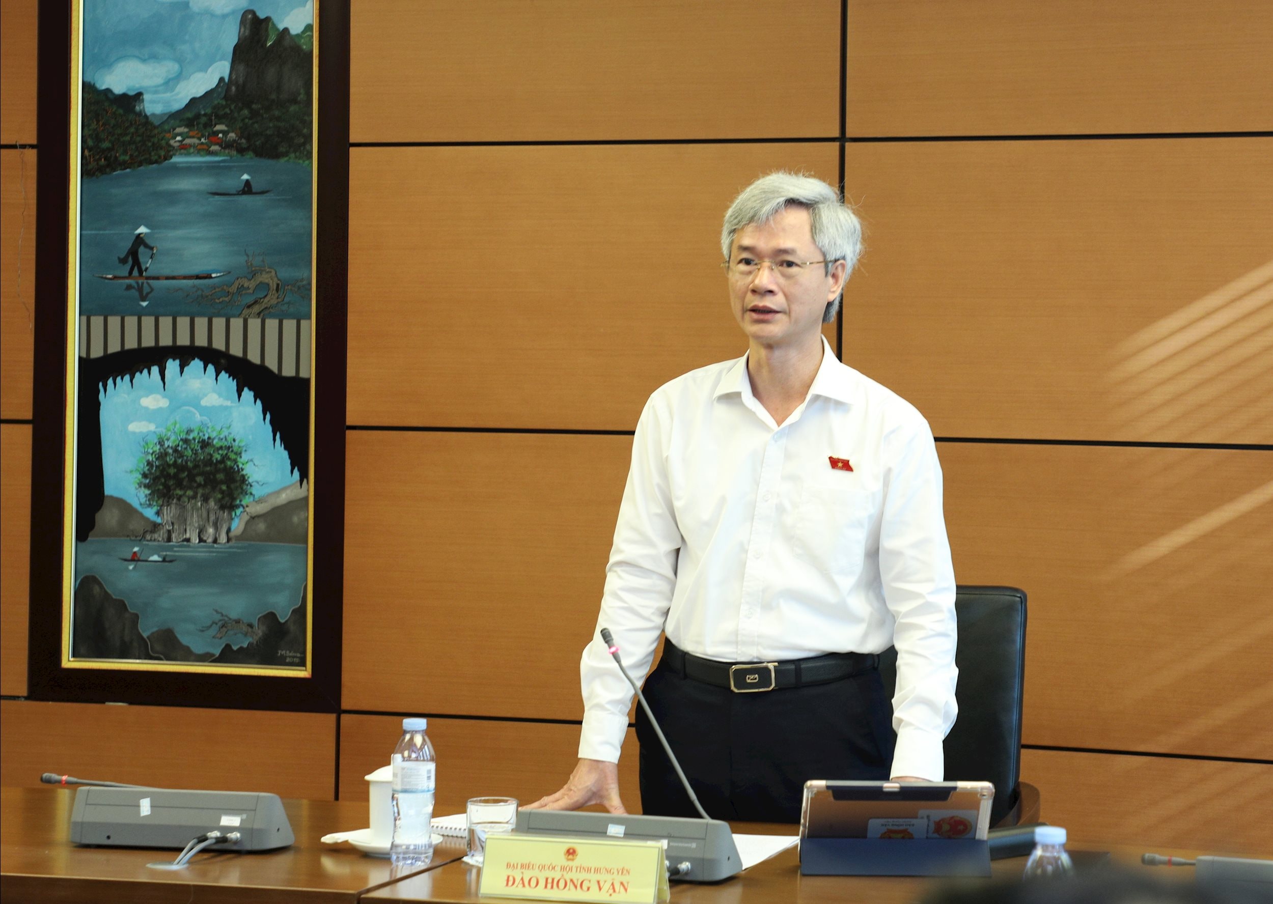 Phó Trưởng Đoàn hoạt động chuyên trách ĐBQH tỉnh Hưng Yên Đào Hồng Vận 