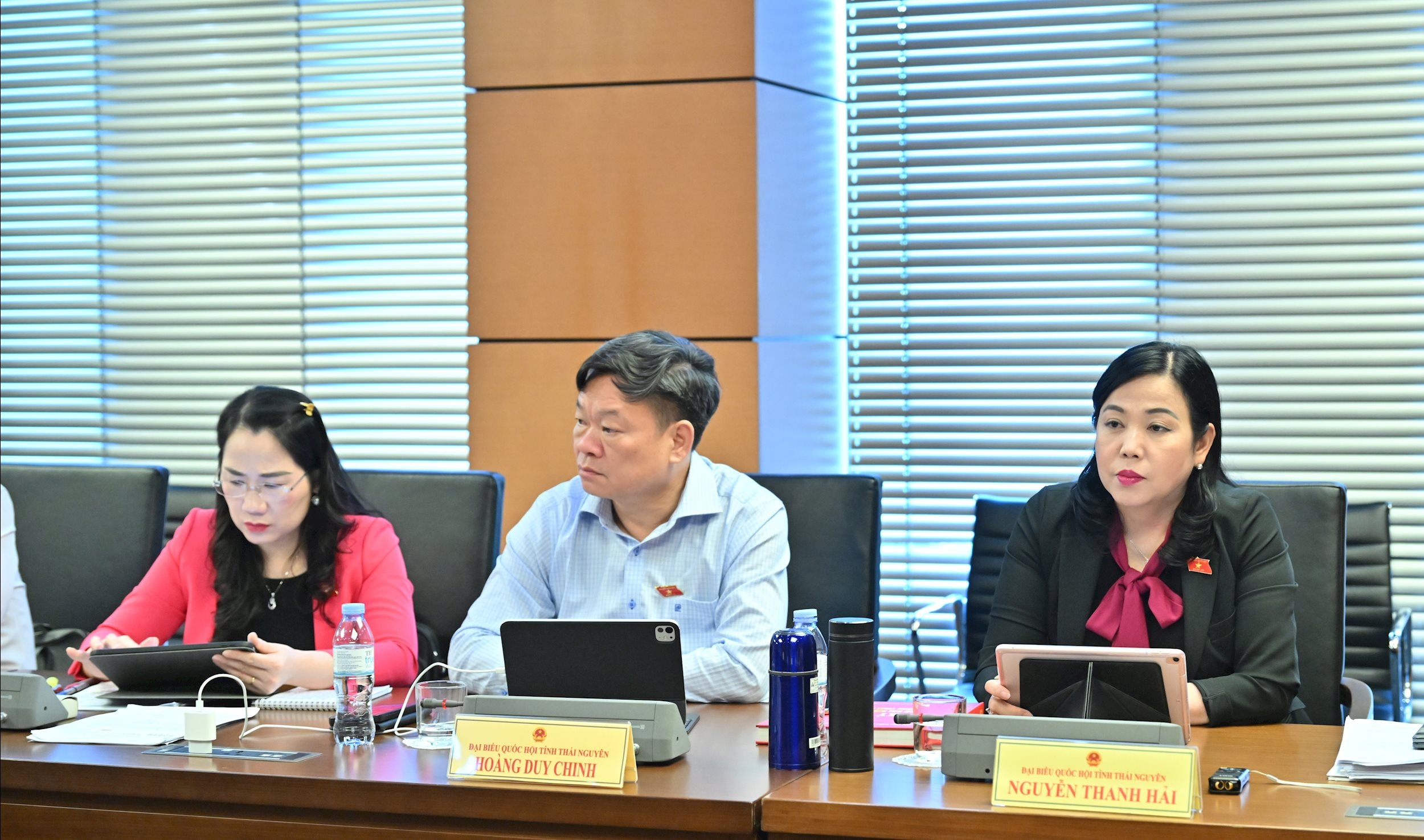 Đoàn ĐBQH Thái Nguyên tại phiên họp tổVQK_1158