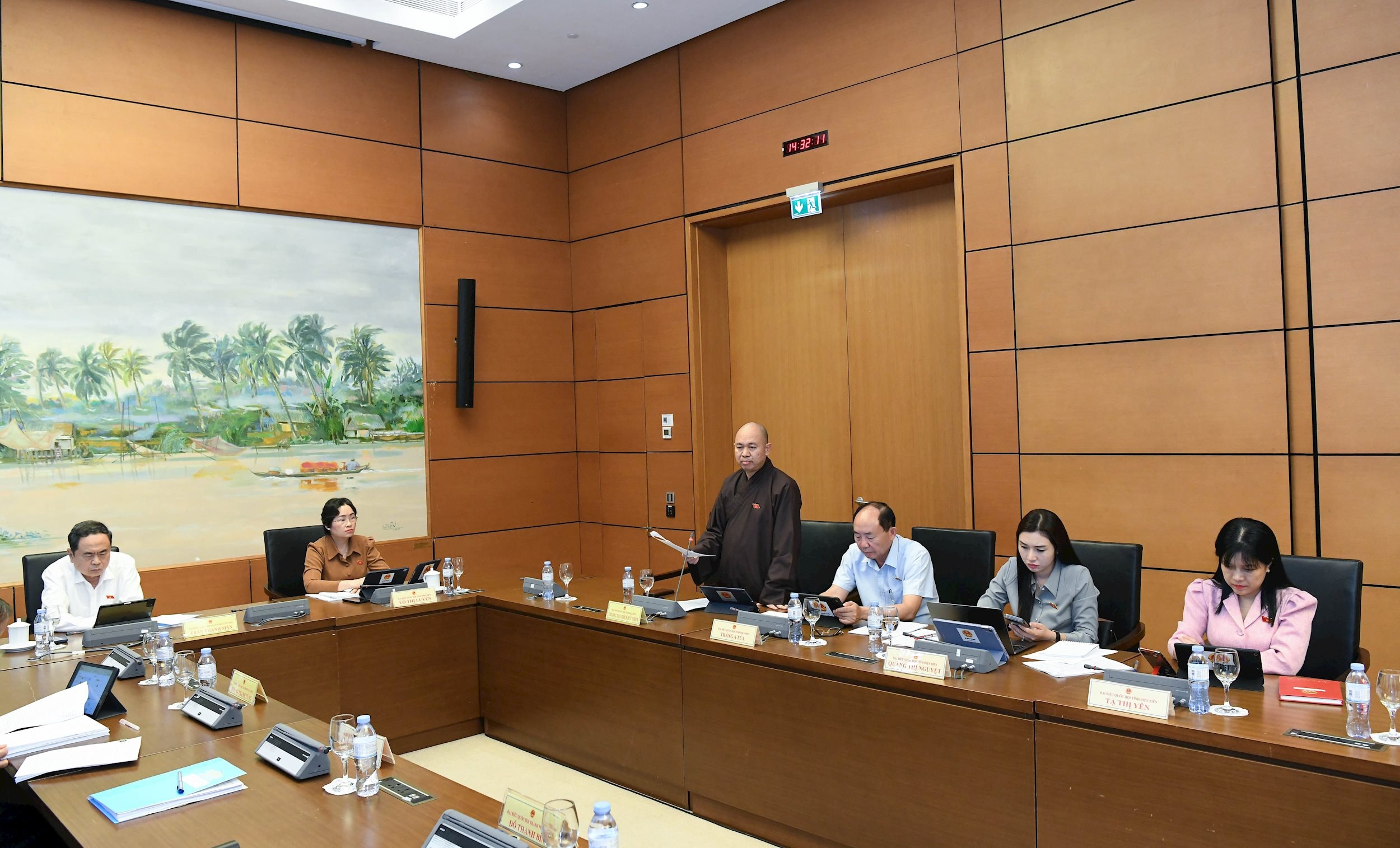 Thượng toạ Thích Đức Thiện, Đoàn ĐBQH Điện Biên phát biểu.6