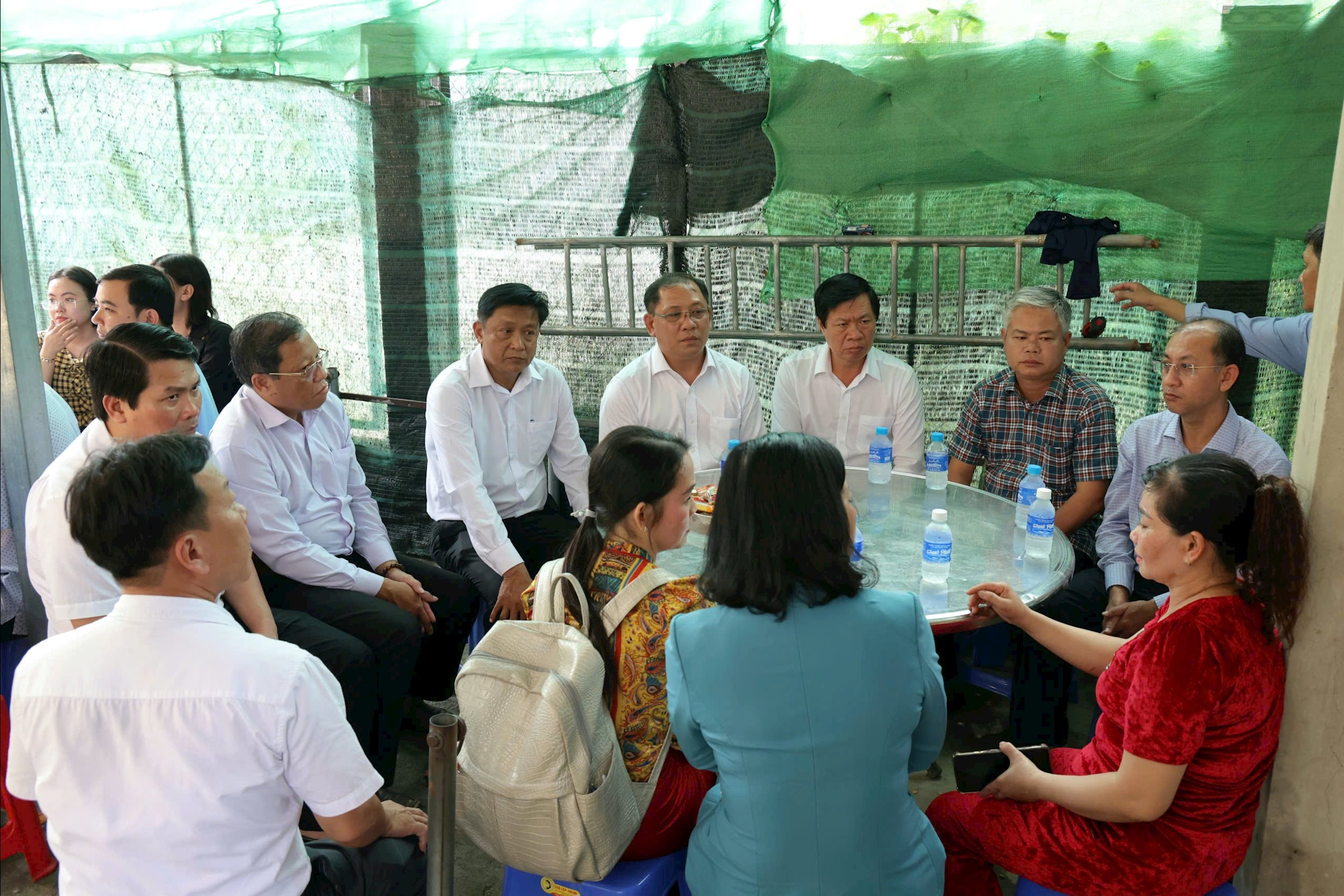 doan cong tac thanh pho den tham hoi
