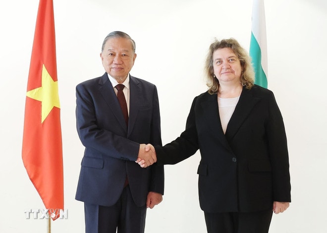 Tổng Bí thư Tô Lâm hội kiến Chủ tịch Quốc hội Bulgaria Nataliya Kiselova. (Ảnh: Thống Nhất/TTXVN) ttxvn-tong-bi-thu-to-lam-hoi-kien-chu-tich-quoc-hoi-bulgaria-24-2.jpg