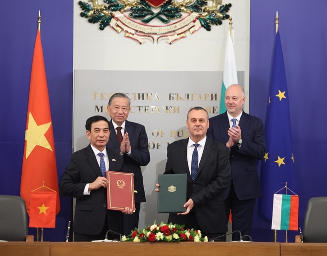 party-leader-meets-bulgarian-pm-2.jpg
