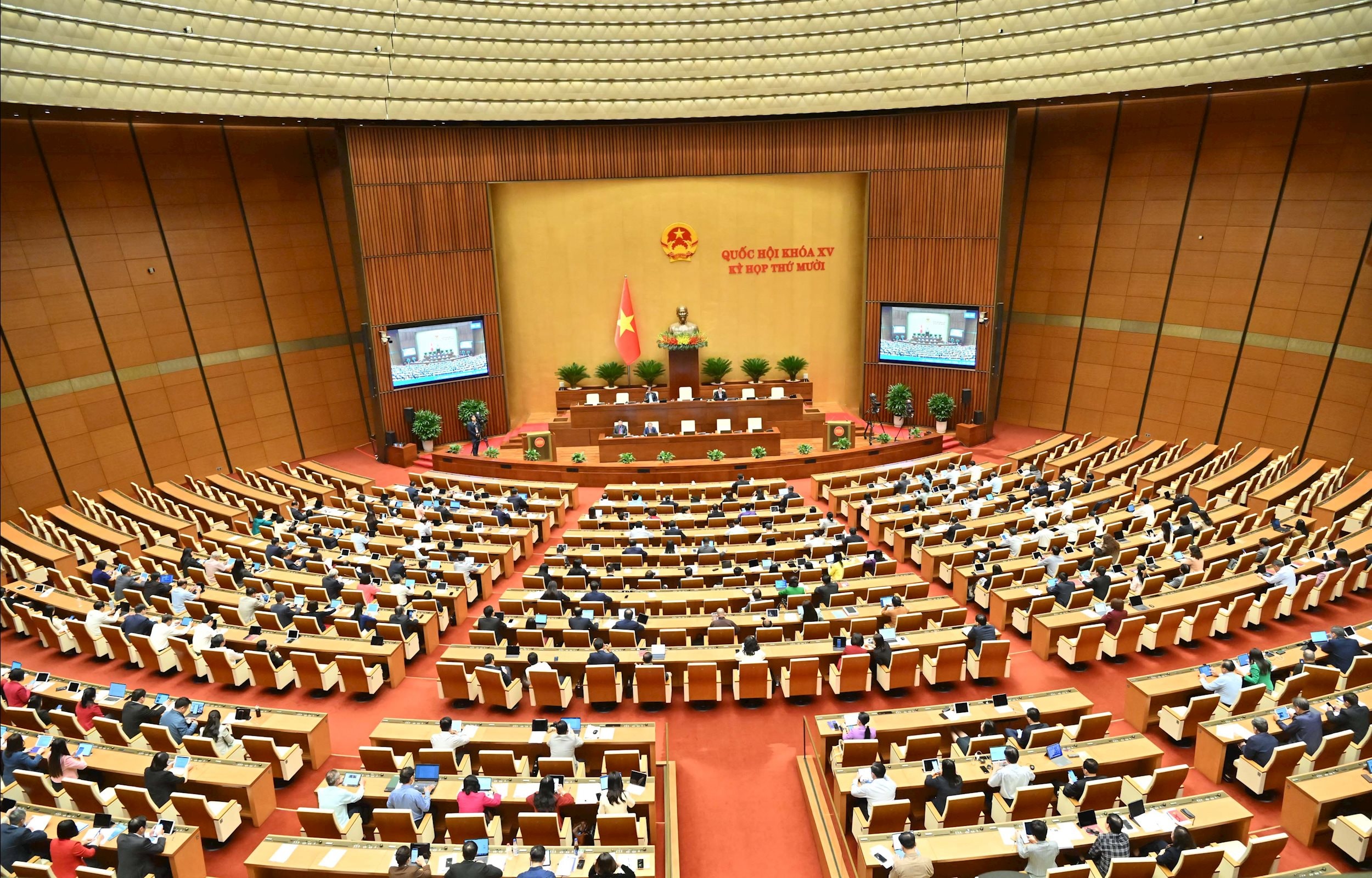 Toàn cảnh phiên họpVQK_2522
