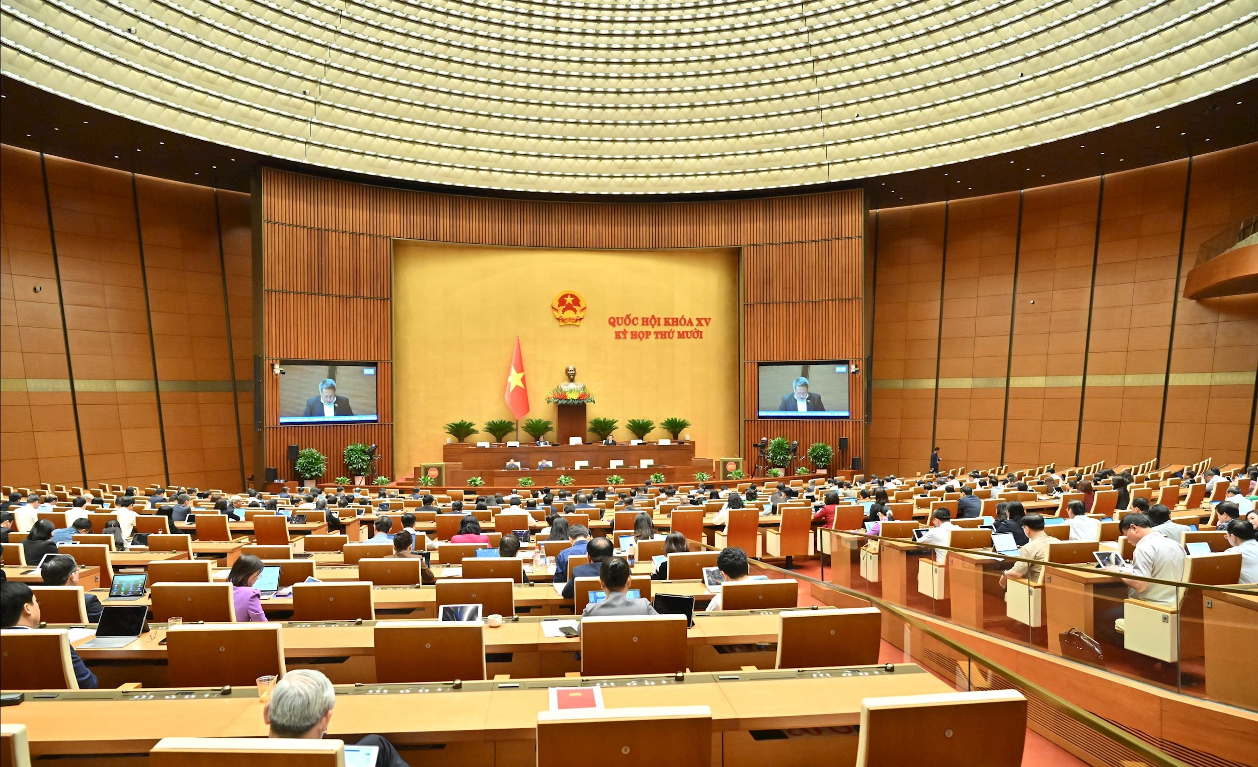 Toàn cảnh phiên họpVQK_2548