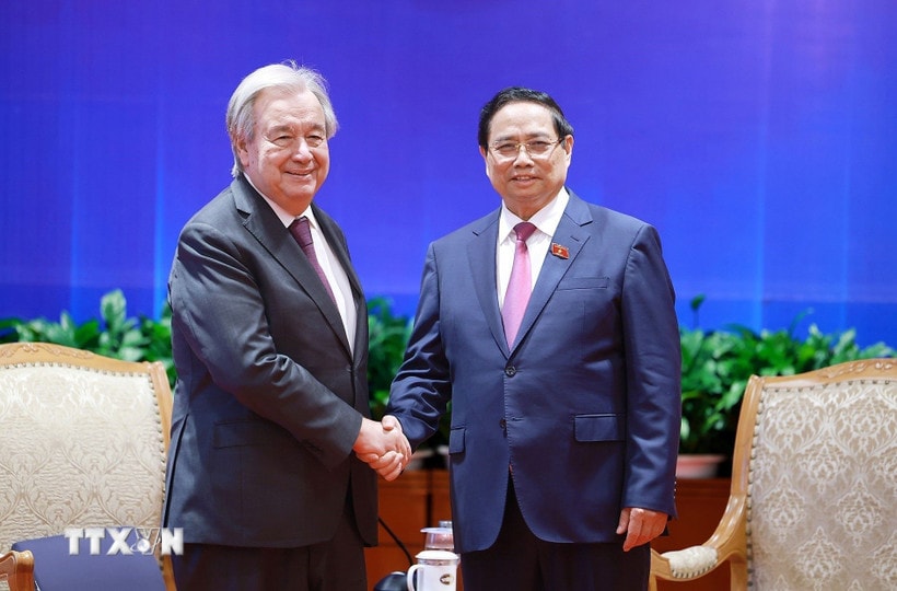Pham Minh Chinh miniszterelnök találkozik António Guterres ENSZ-főtitkárral. (Fotó: Duong Giang/VNA)
