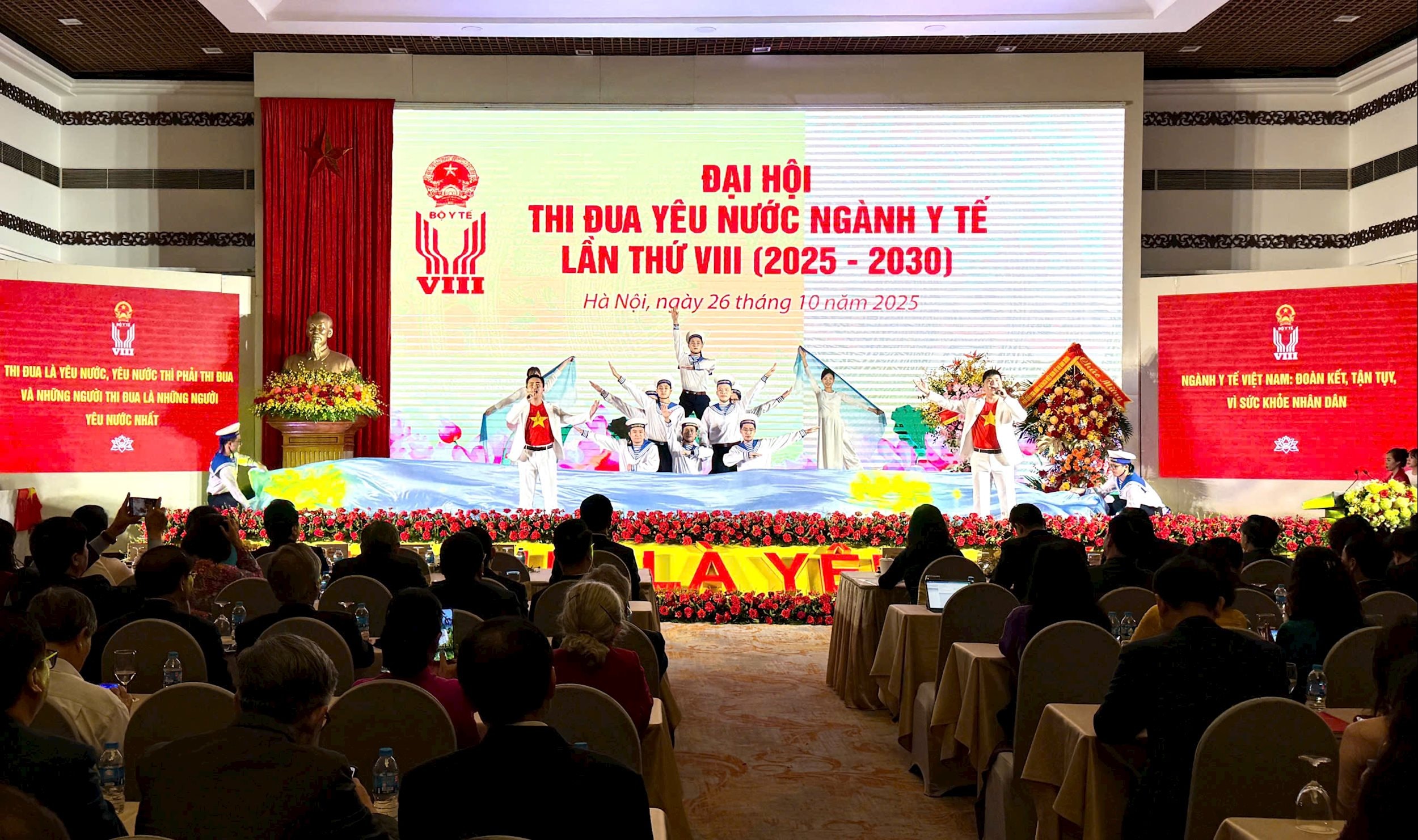 2003296976607450977 (1)