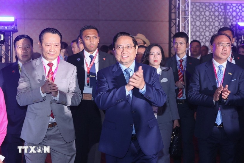 Thủ tướng Phạm Minh Chính đến dự Phiên Đối thoại Cấp cao tại Hội nghị Thượng đỉnh Kinh doanh và Đầu tư ASEAN (ABIS). (Ảnh: Dương Giang/TTXVN)