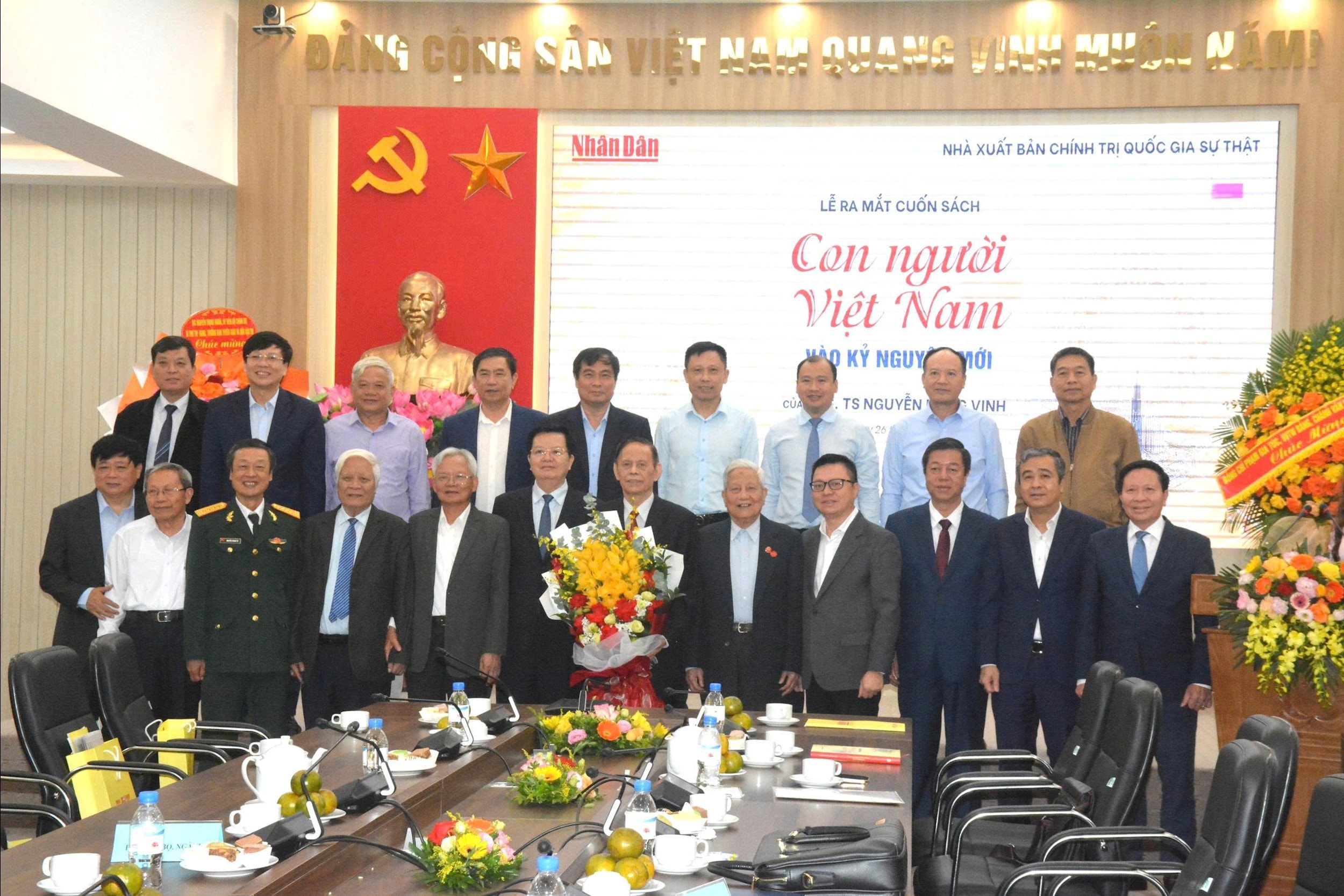 Đại biểu tại Lễ ra mắt sách